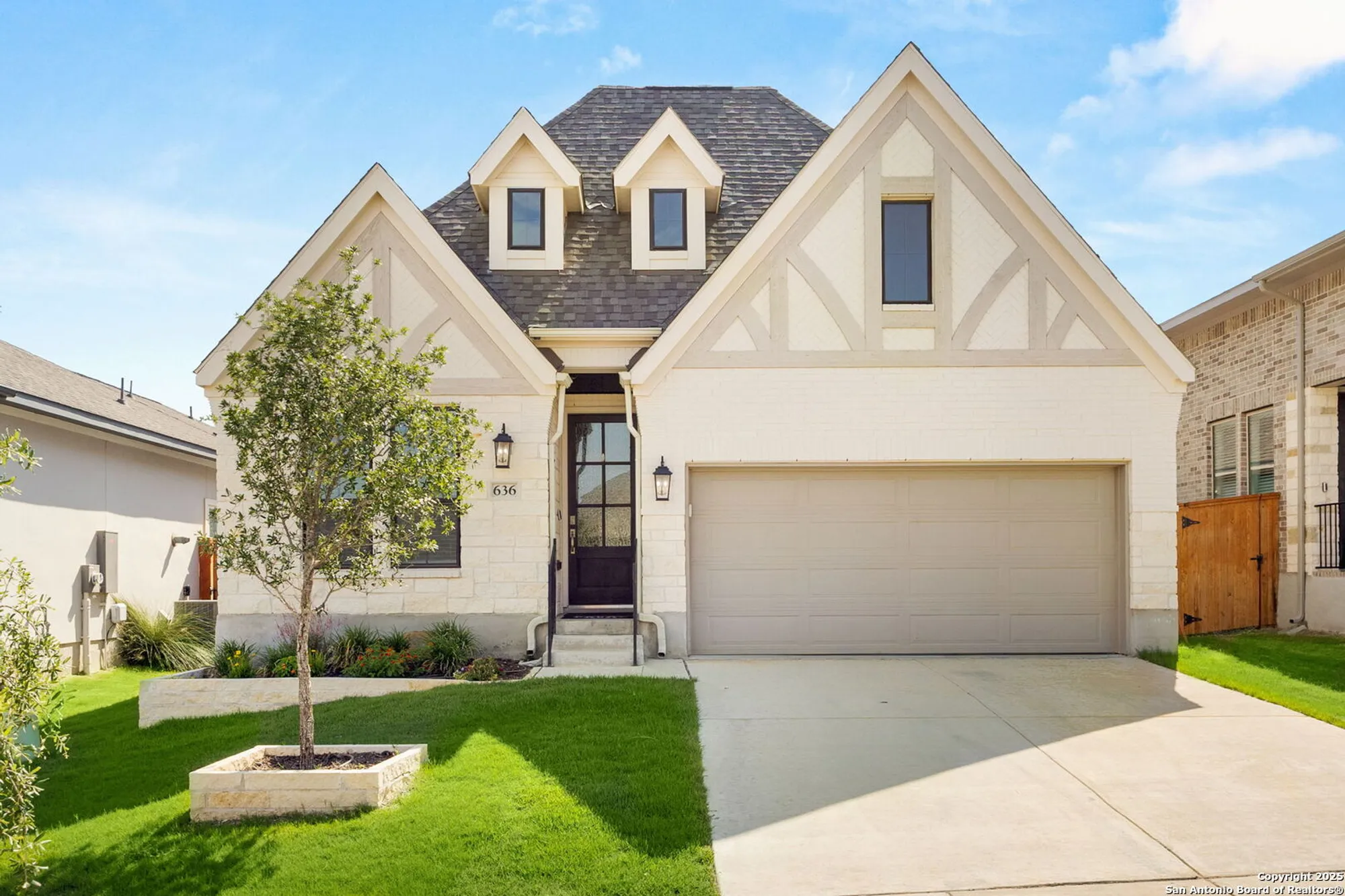 Property Slideshow image 1 of 24 | 636 vireos st, New Braunfels, TX, 78132