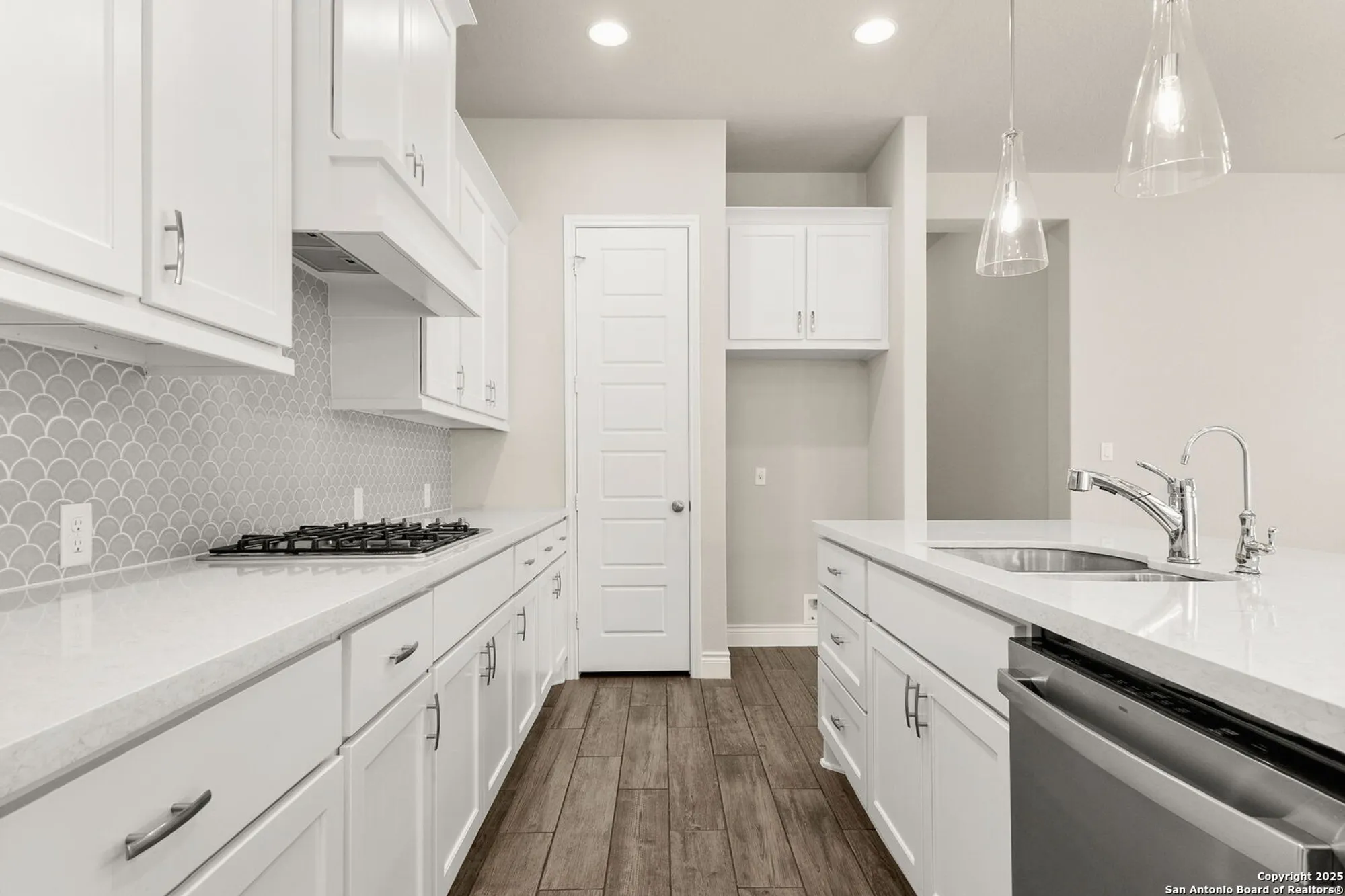 Property Slideshow image 9 of 24 | 636 vireos st, New Braunfels, TX, 78132