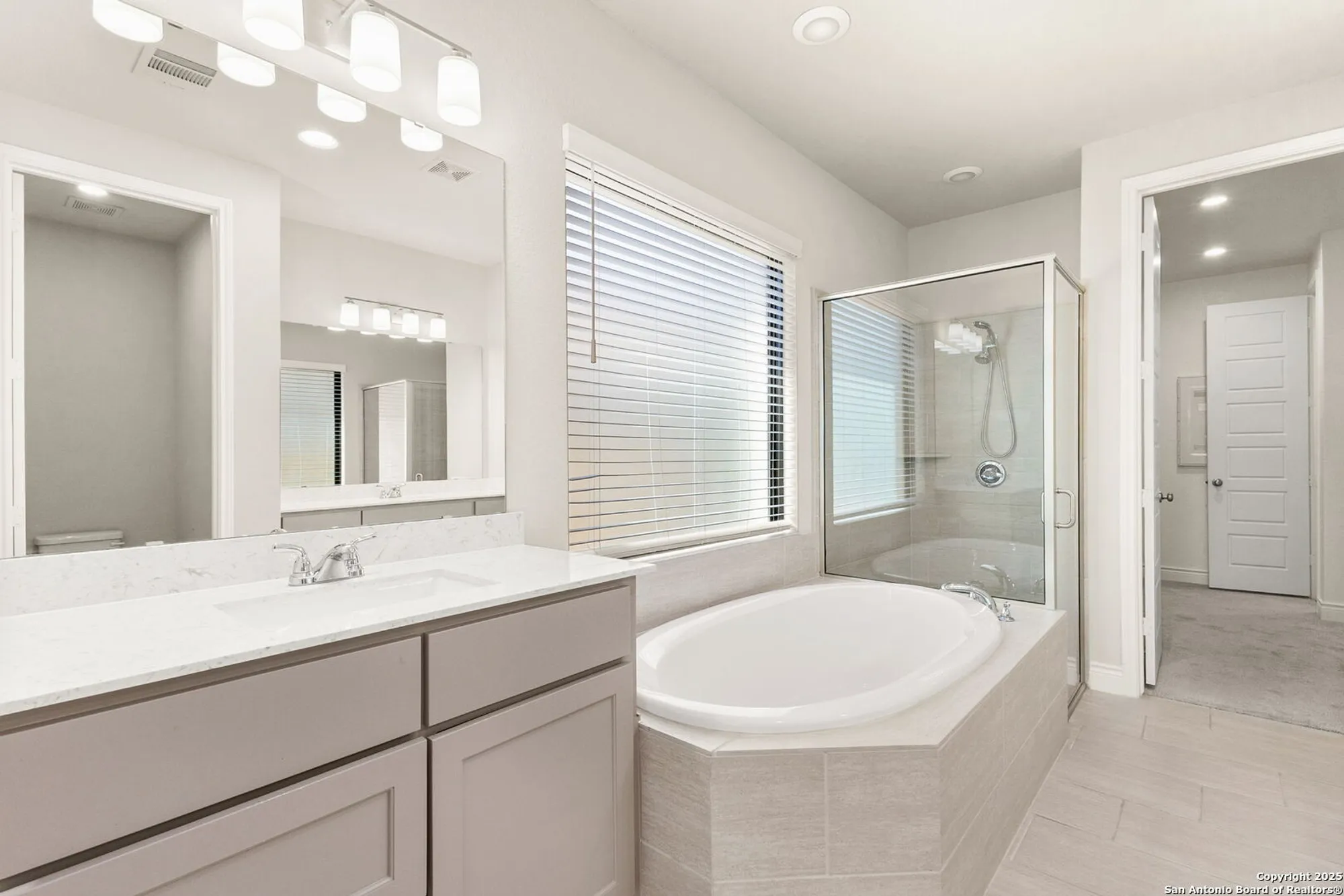 Property Slideshow image 13 of 24 | 636 vireos st, New Braunfels, TX, 78132