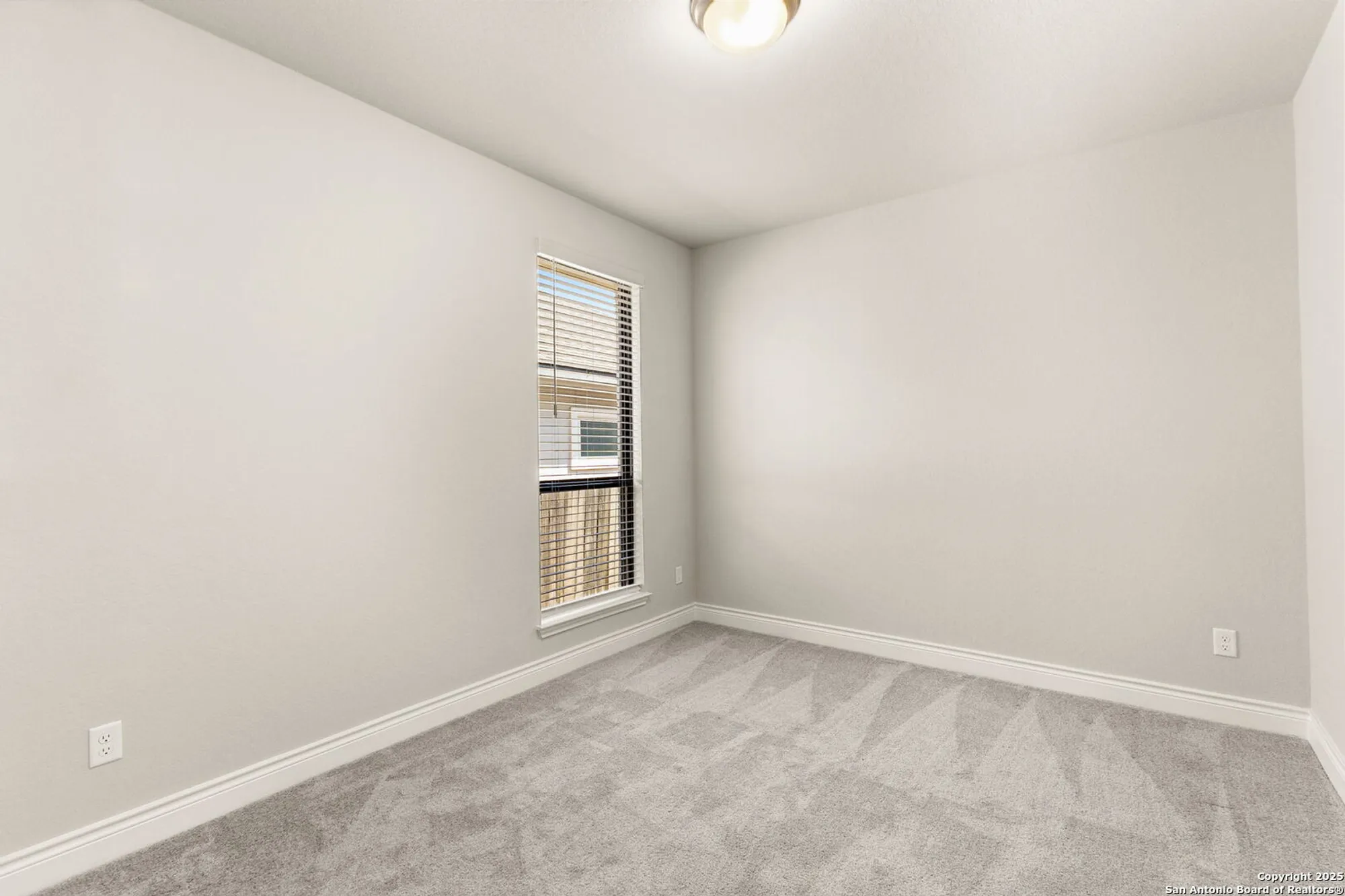 Property Slideshow image 20 of 24 | 636 vireos st, New Braunfels, TX, 78132