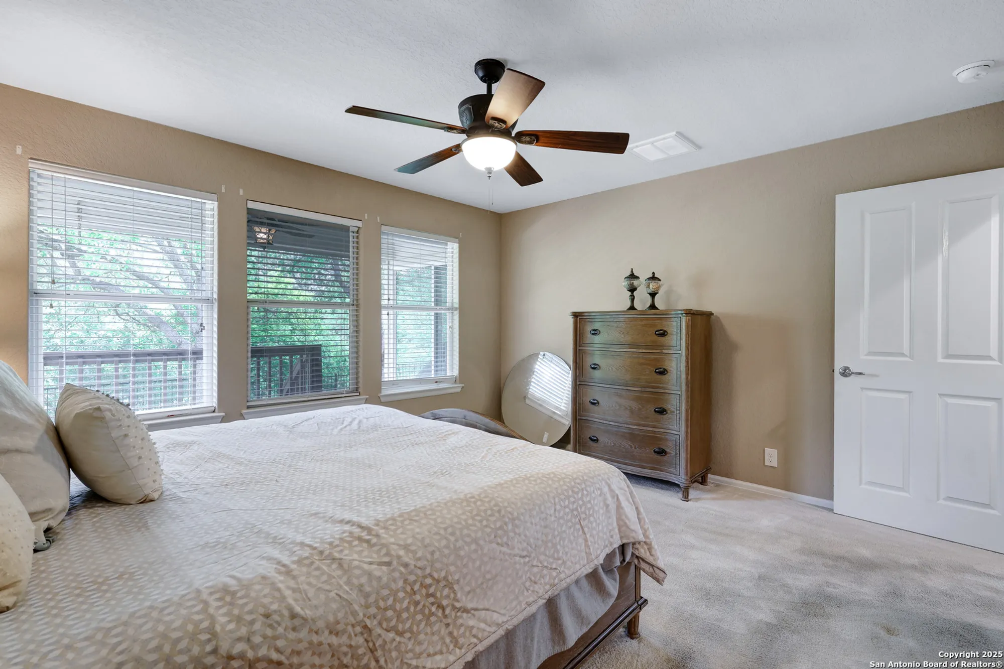 Property Slideshow image 19 of 31 | 4822 sandhill crane, San Antonio, TX, 78253