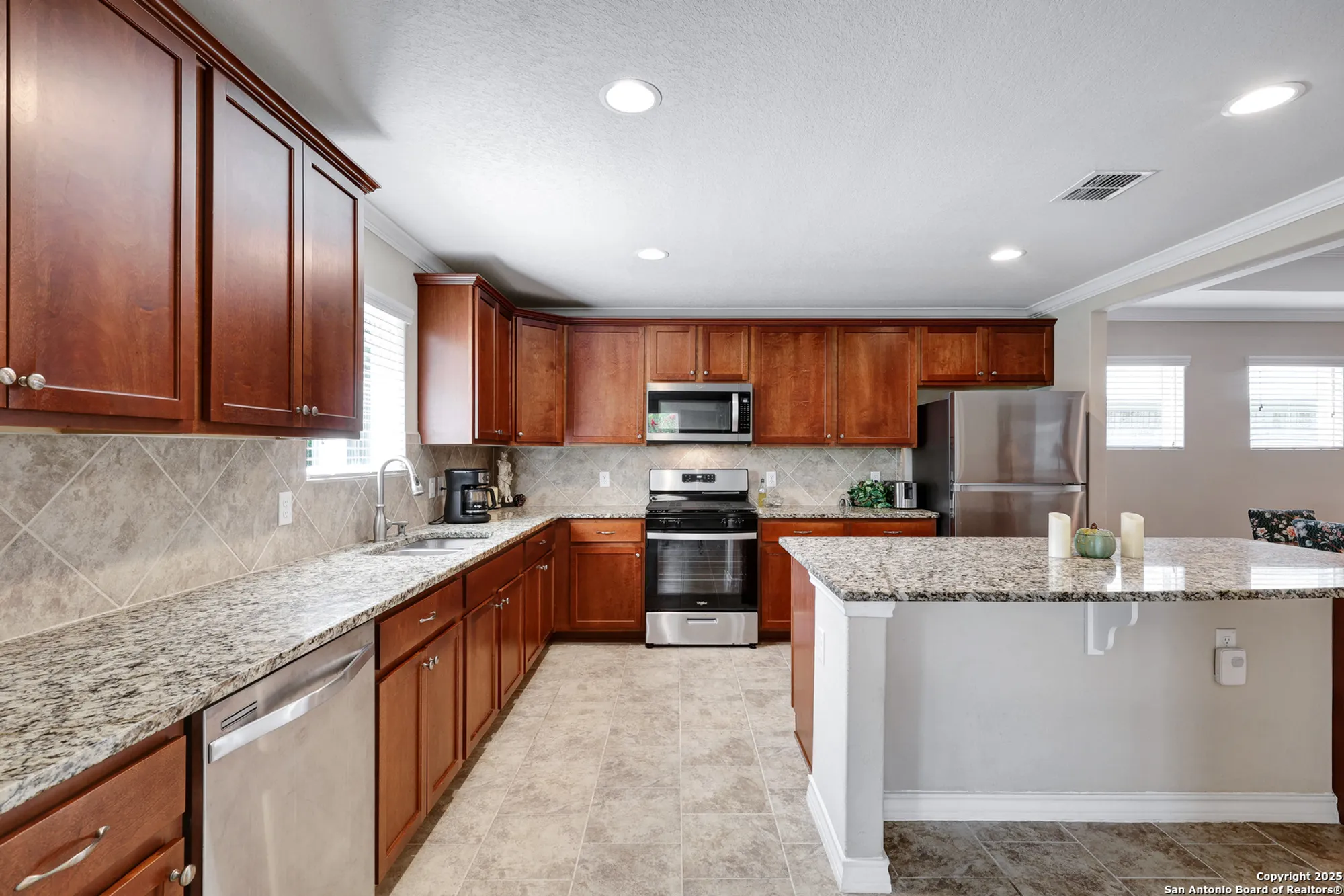 Property Slideshow image 14 of 34 | 3534 grant rpds, San Antonio, TX, 78253