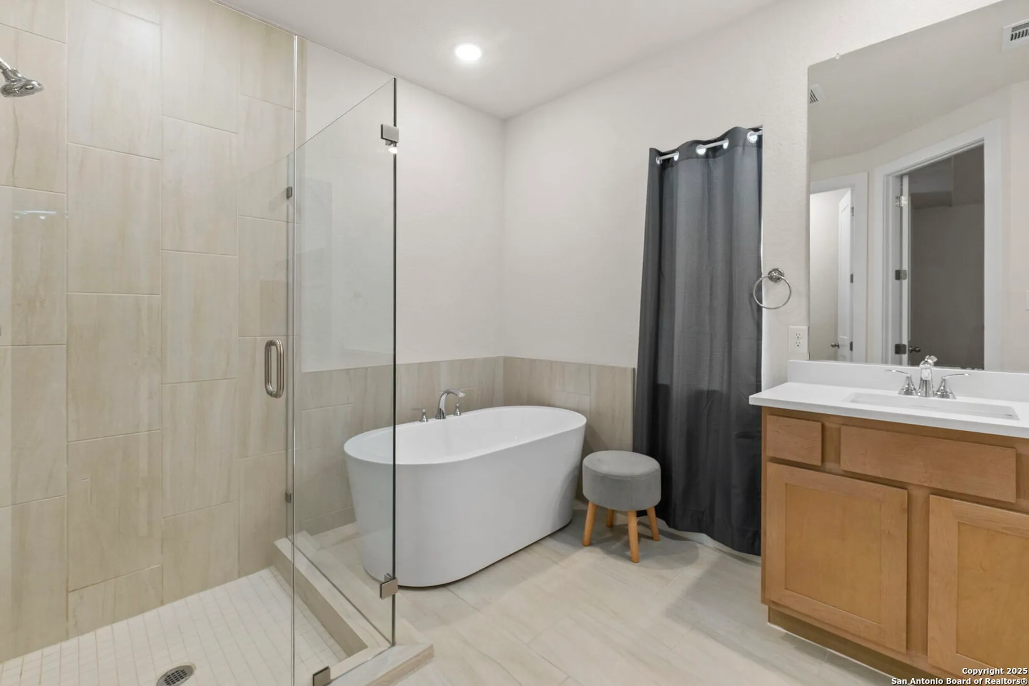 Property Slideshow image 19 of 31 | 1845 nettletree rd, New Braunfels, TX, 78132