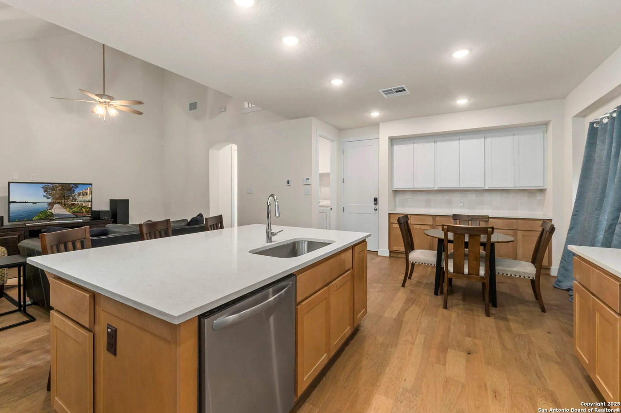 Property Slideshow image 14 of 31 | 1845 nettletree rd, New Braunfels, TX, 78132