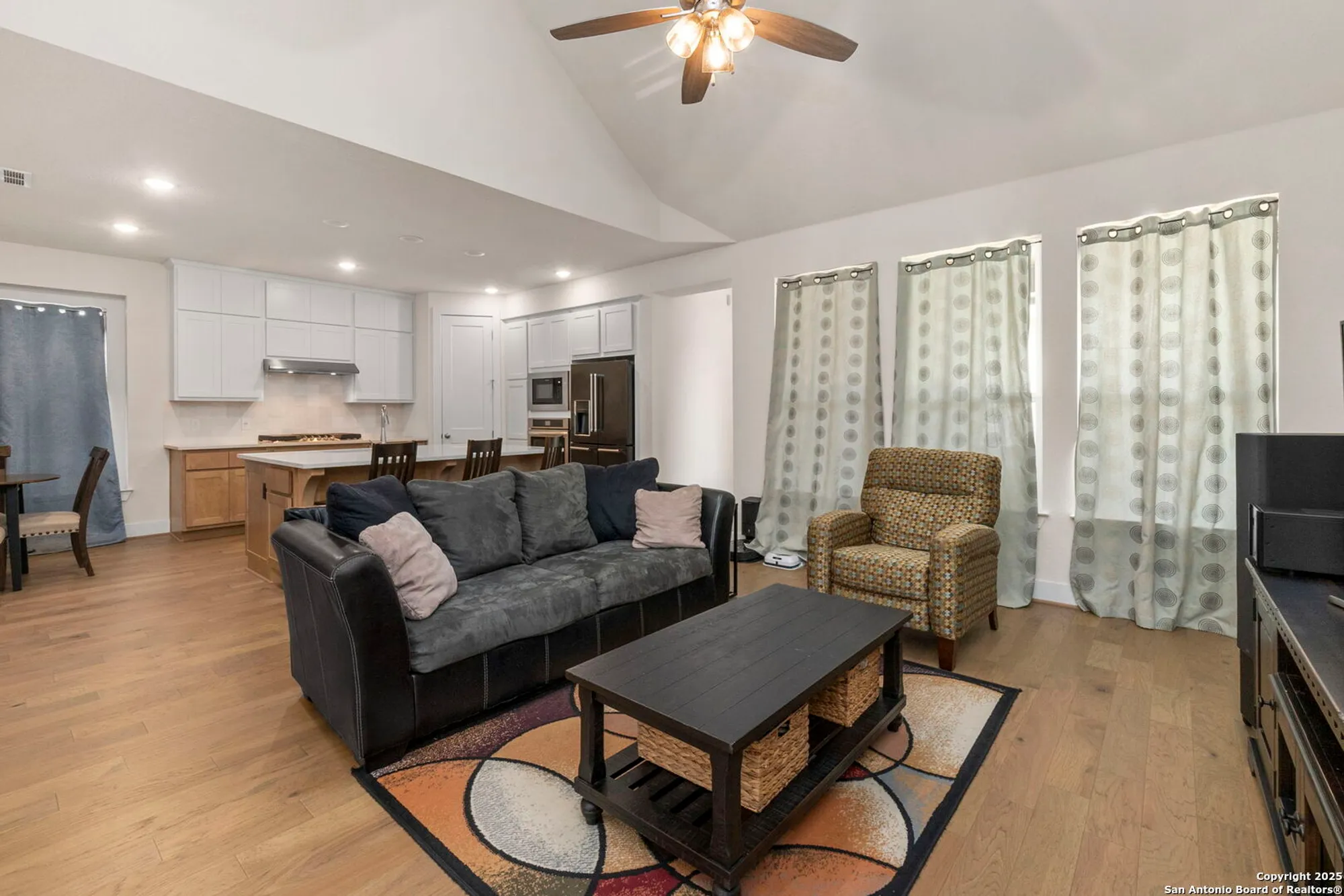 Property Slideshow image 5 of 31 | 1845 nettletree rd, New Braunfels, TX, 78132