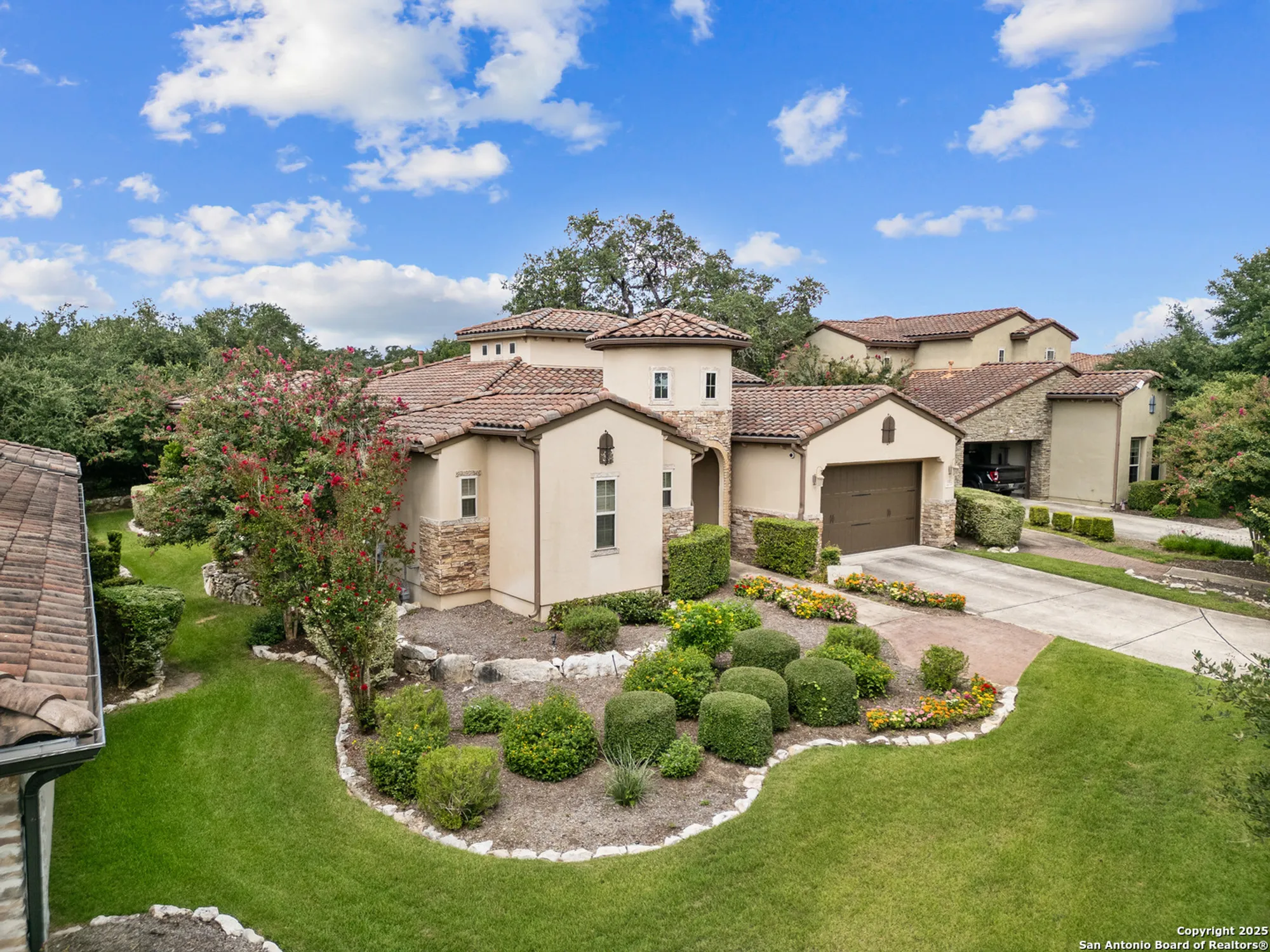 Property Slideshow image 2 of 43 | 22715 colibries, San Antonio, TX, 78261