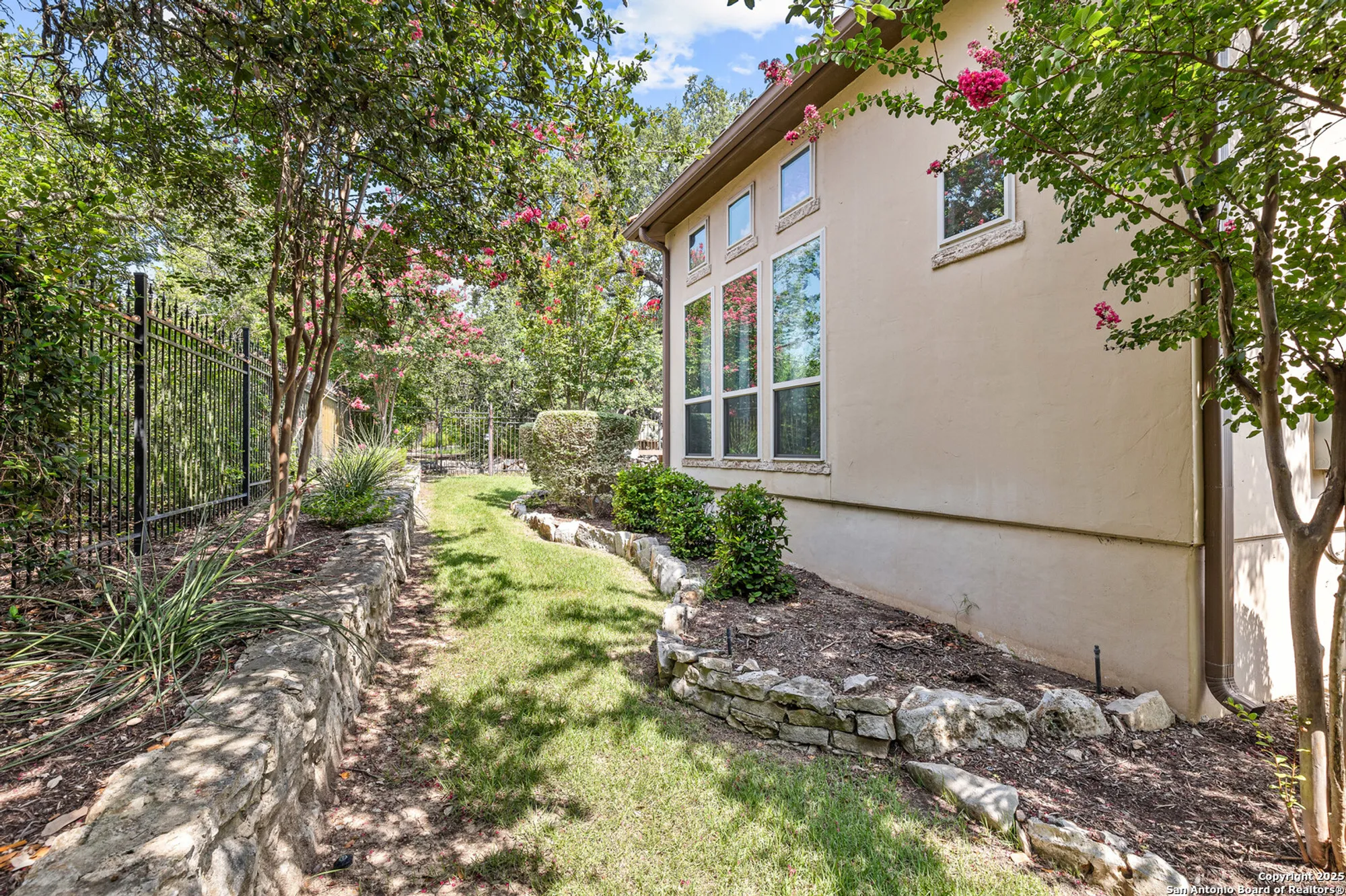Property Slideshow image 37 of 43 | 22715 colibries, San Antonio, TX, 78261