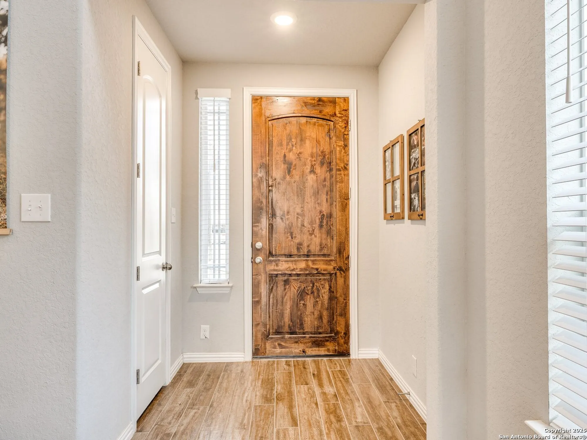 Property Slideshow image 5 of 32 | 2073 egret ave, New Braunfels, TX, 78132