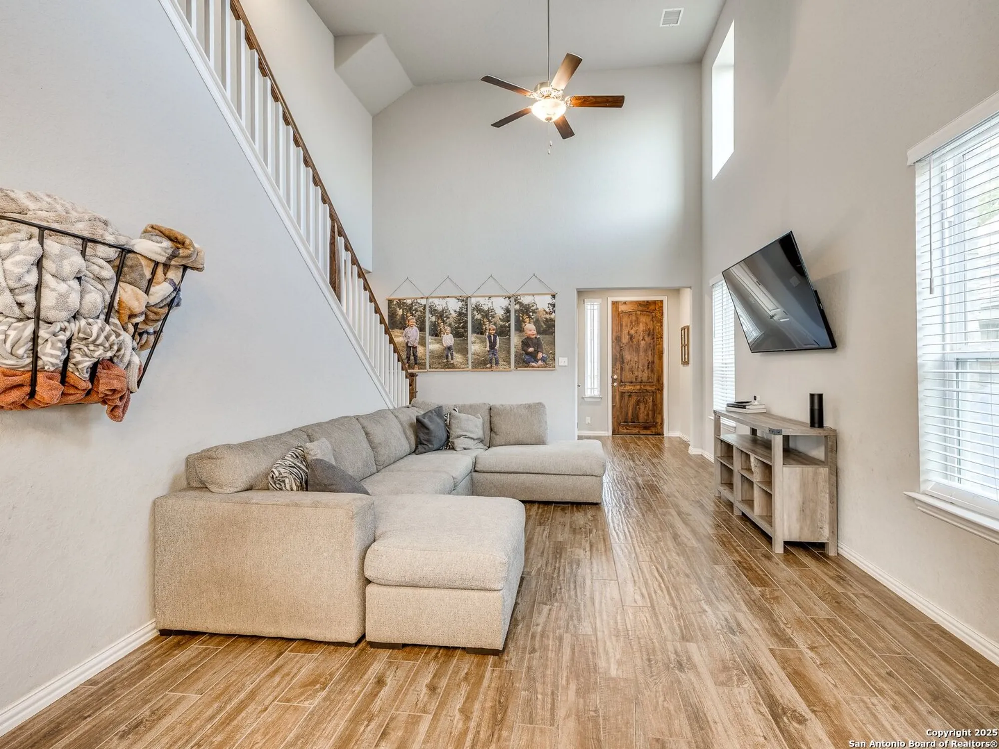 Property Slideshow image 8 of 32 | 2073 egret ave, New Braunfels, TX, 78132