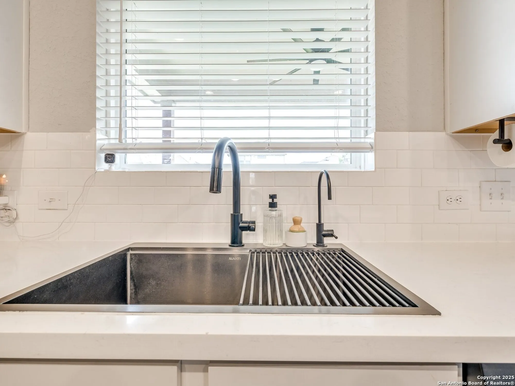 Property Slideshow image 12 of 32 | 2073 egret ave, New Braunfels, TX, 78132