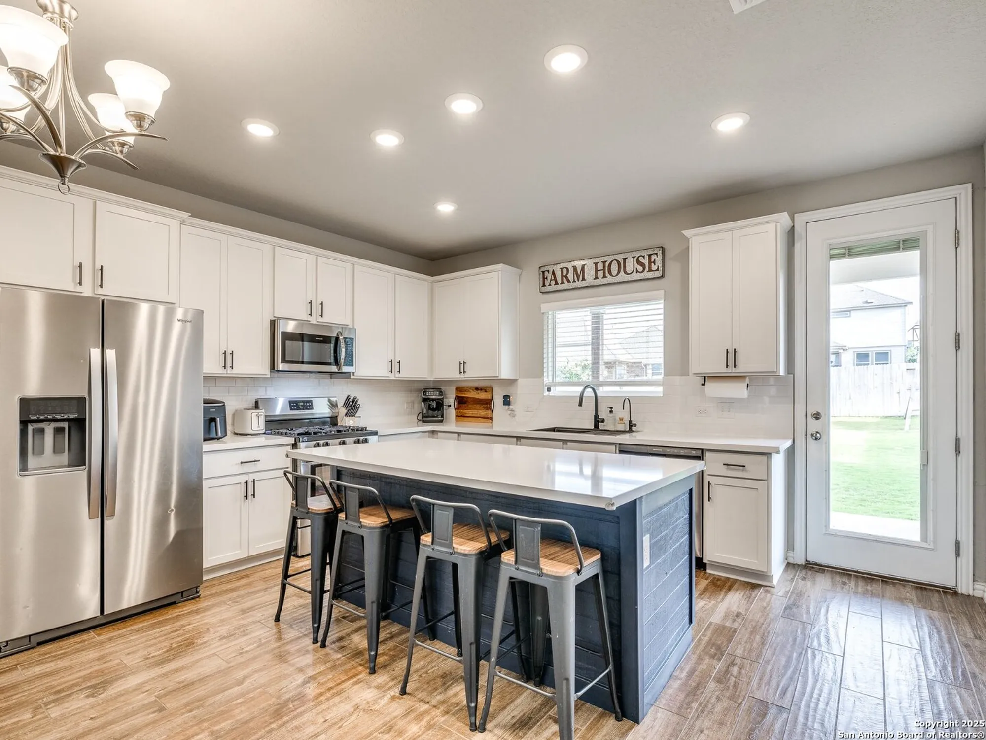 Property Slideshow image 10 of 32 | 2073 egret ave, New Braunfels, TX, 78132