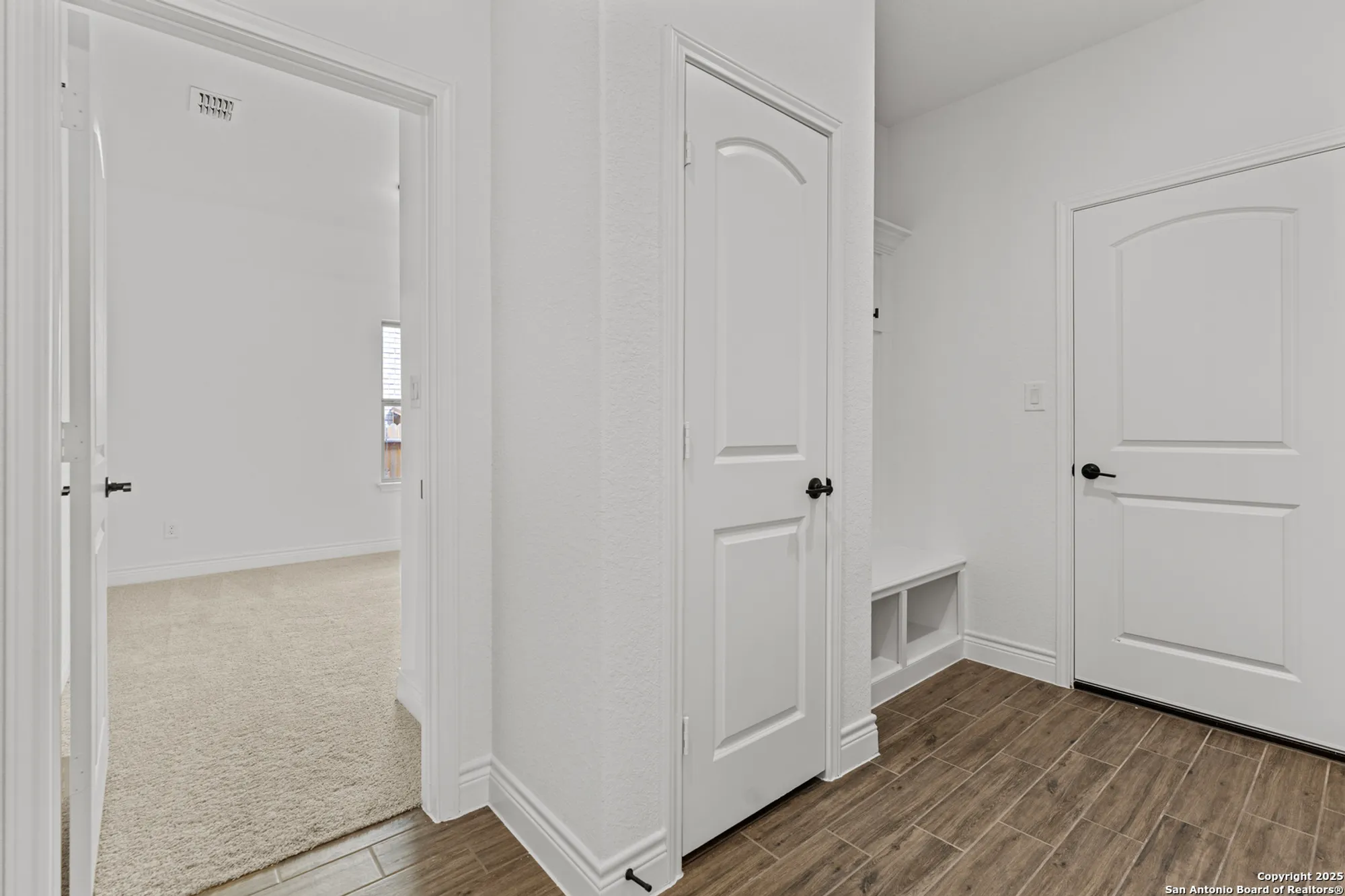 Property Slideshow image 24 of 25 | 2159 oak run pkwy, New Braunfels, TX, 78132