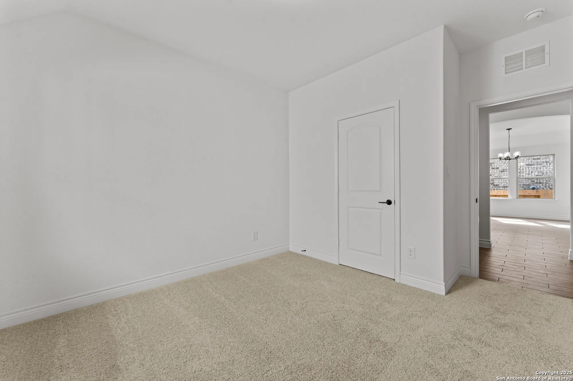 Property Slideshow image 20 of 25 | 2159 oak run pkwy, New Braunfels, TX, 78132