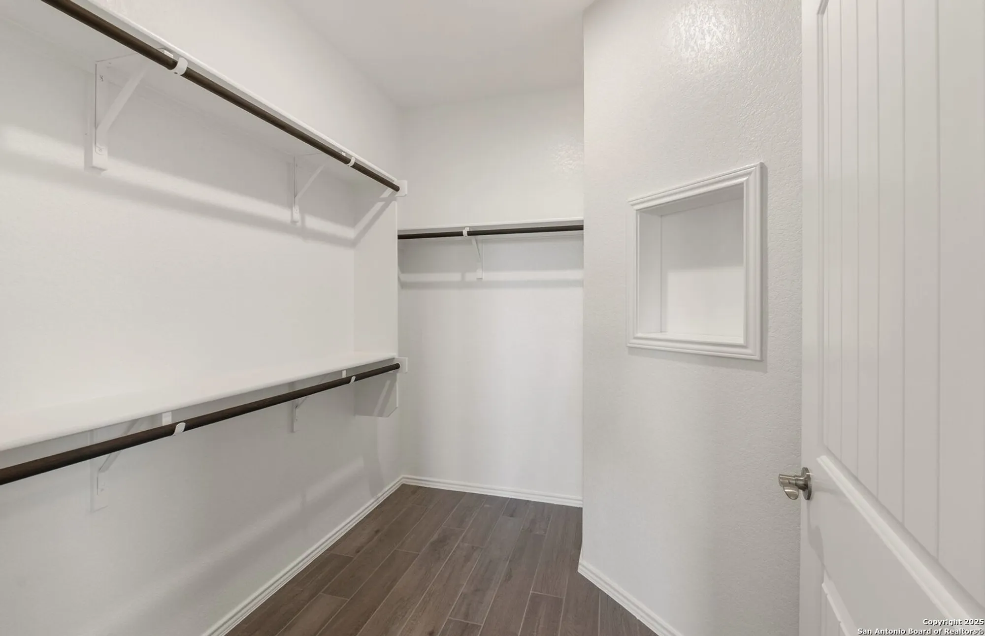 Property Slideshow image 5 of 25 | 2227 pinyon dr, New Braunfels, TX, 78132