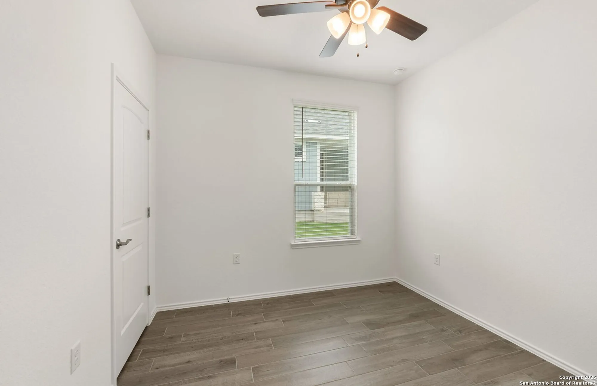 Property Slideshow image 8 of 25 | 2227 pinyon dr, New Braunfels, TX, 78132