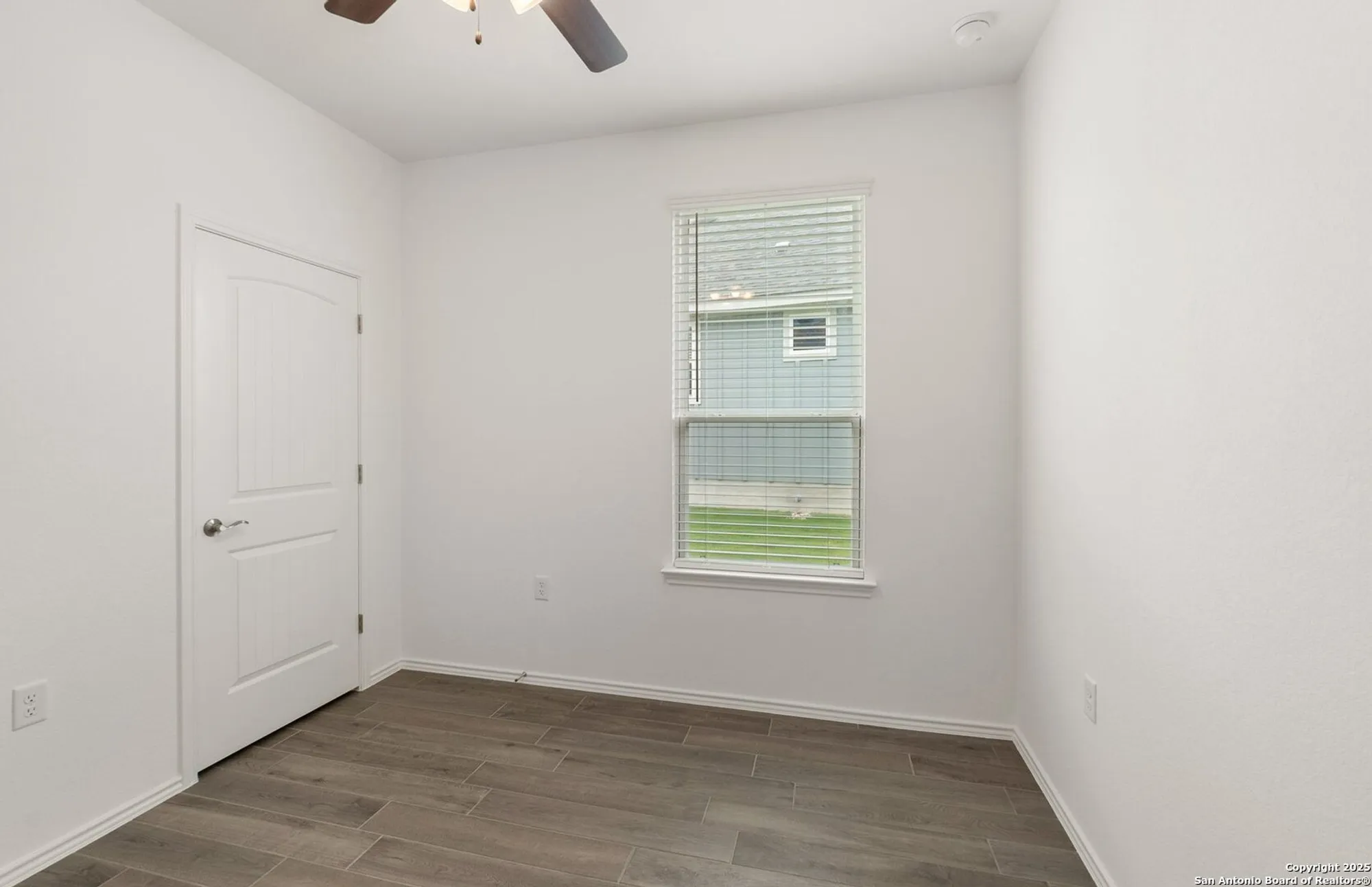 Property Slideshow image 9 of 25 | 2227 pinyon dr, New Braunfels, TX, 78132