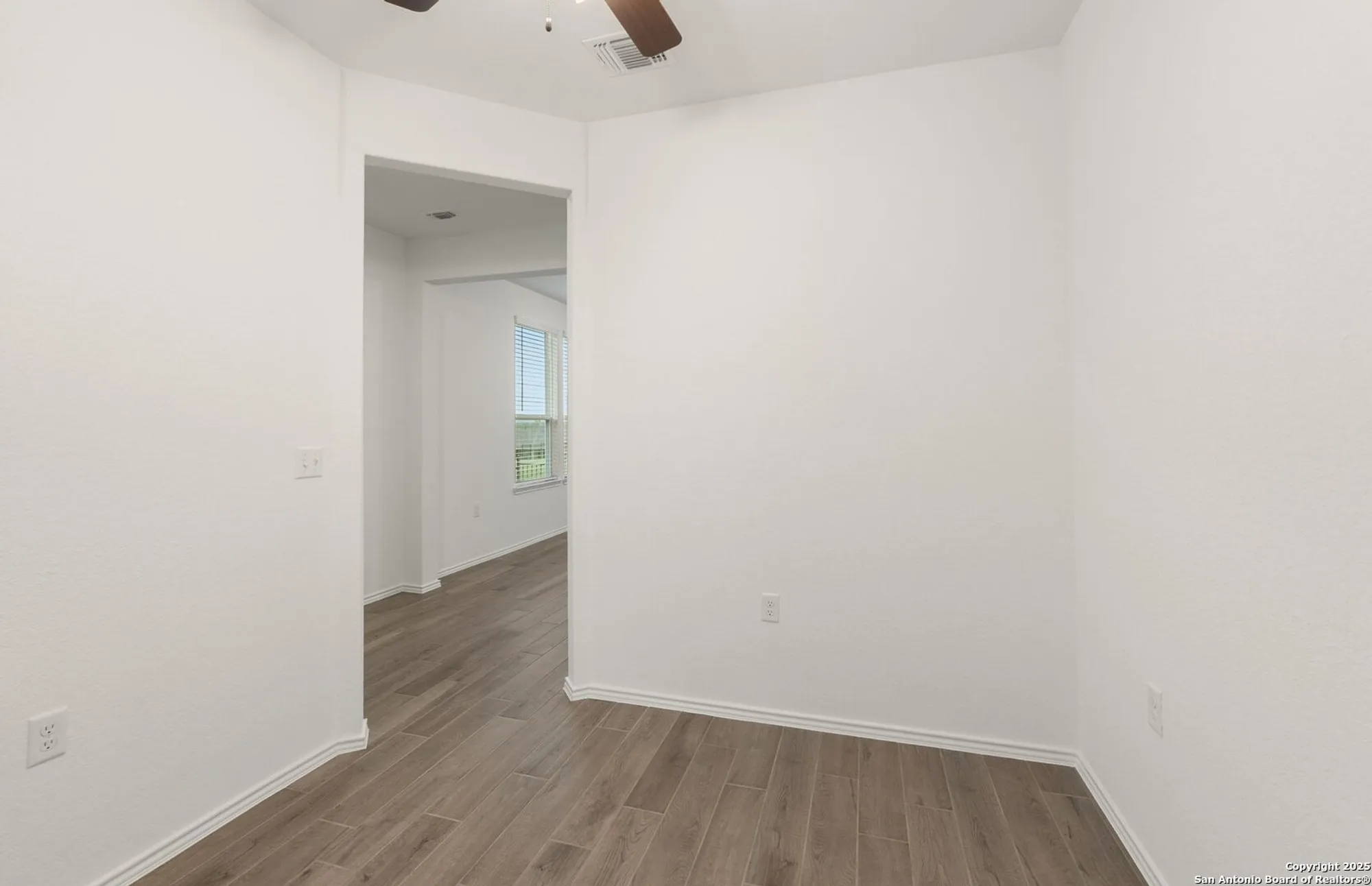 Property Slideshow image 10 of 25 | 2227 pinyon dr, New Braunfels, TX, 78132