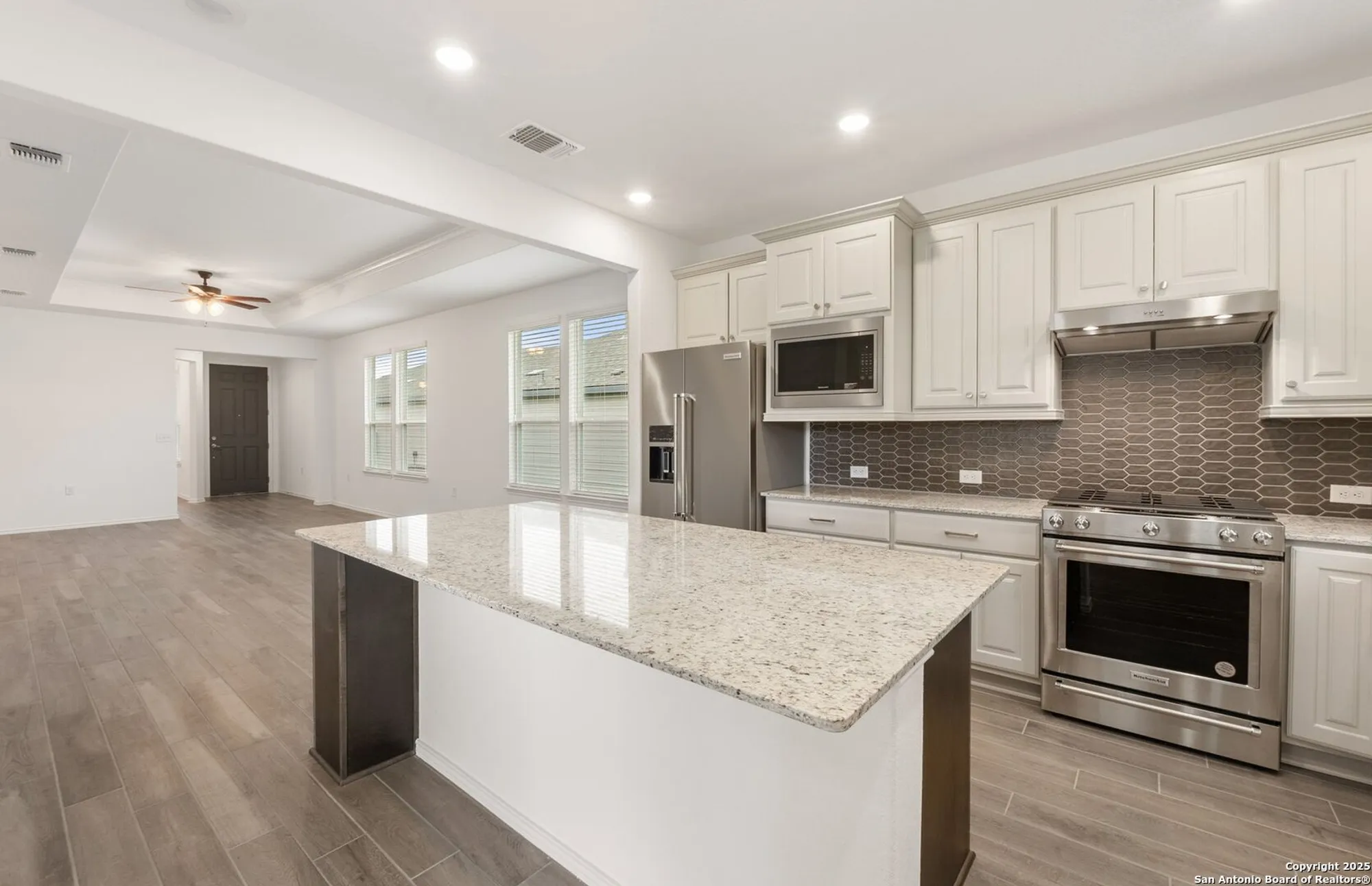 Property Slideshow image 20 of 25 | 2227 pinyon dr, New Braunfels, TX, 78132