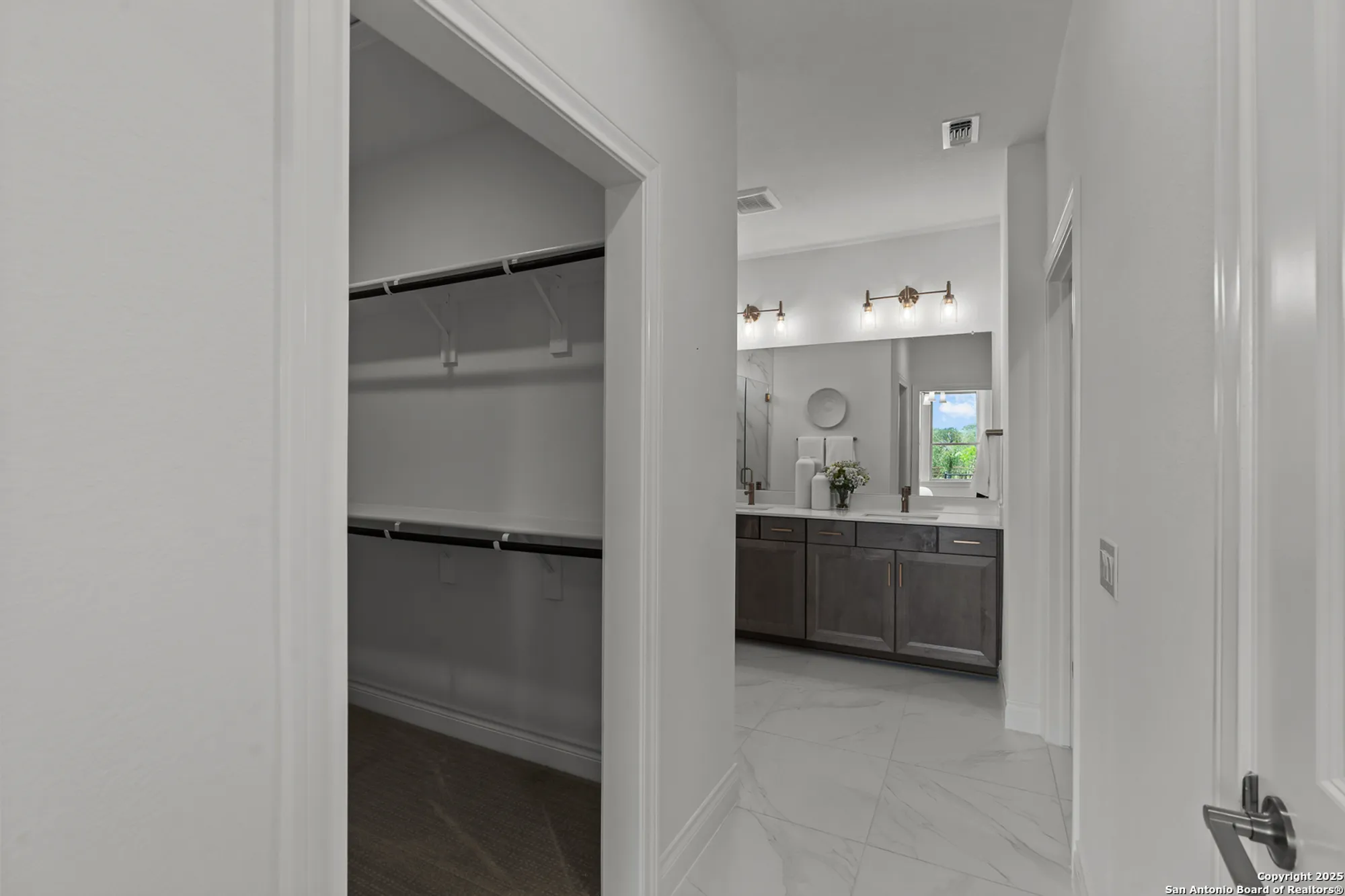 Property Slideshow image 3 of 25 | 2238 pinyon dr, New Braunfels, TX, 78132