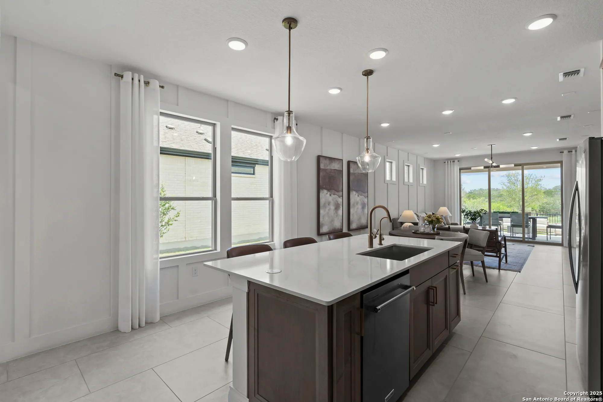 Property Slideshow image 14 of 25 | 2238 pinyon dr, New Braunfels, TX, 78132