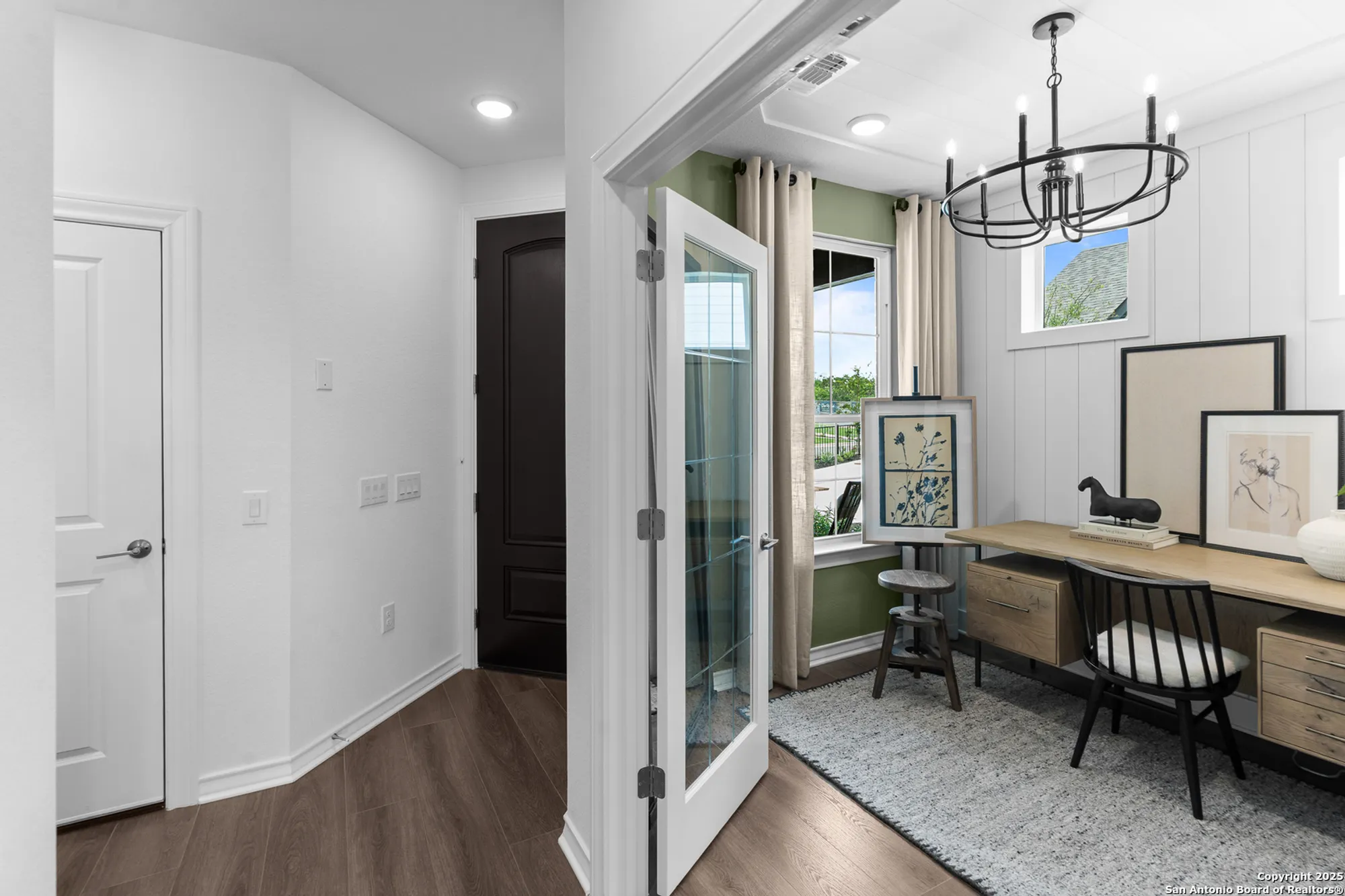 Property Slideshow image 2 of 24 | 2242 pinyon dr, New Braunfels, TX, 78132