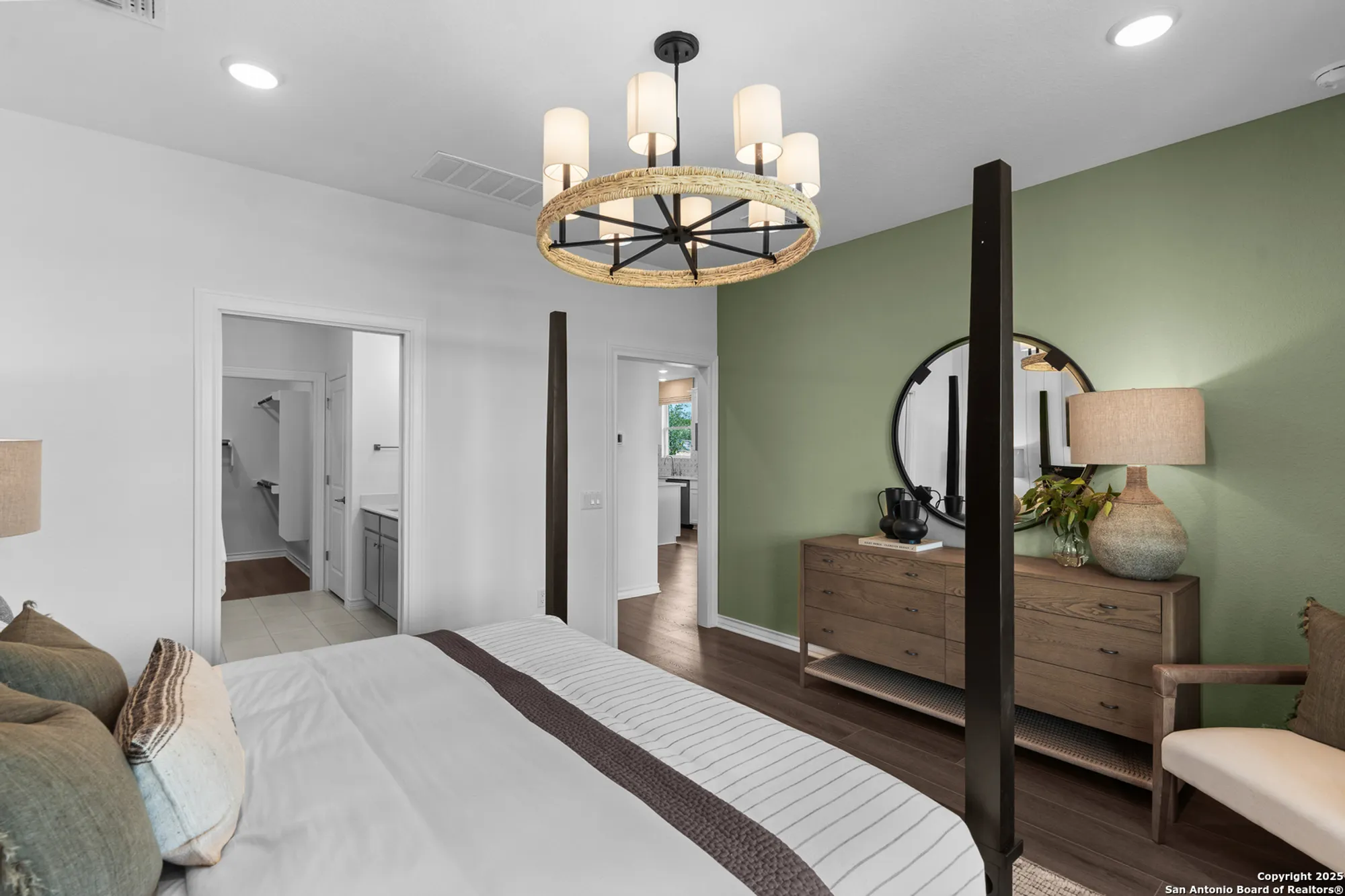 Property Slideshow image 18 of 24 | 2242 pinyon dr, New Braunfels, TX, 78132