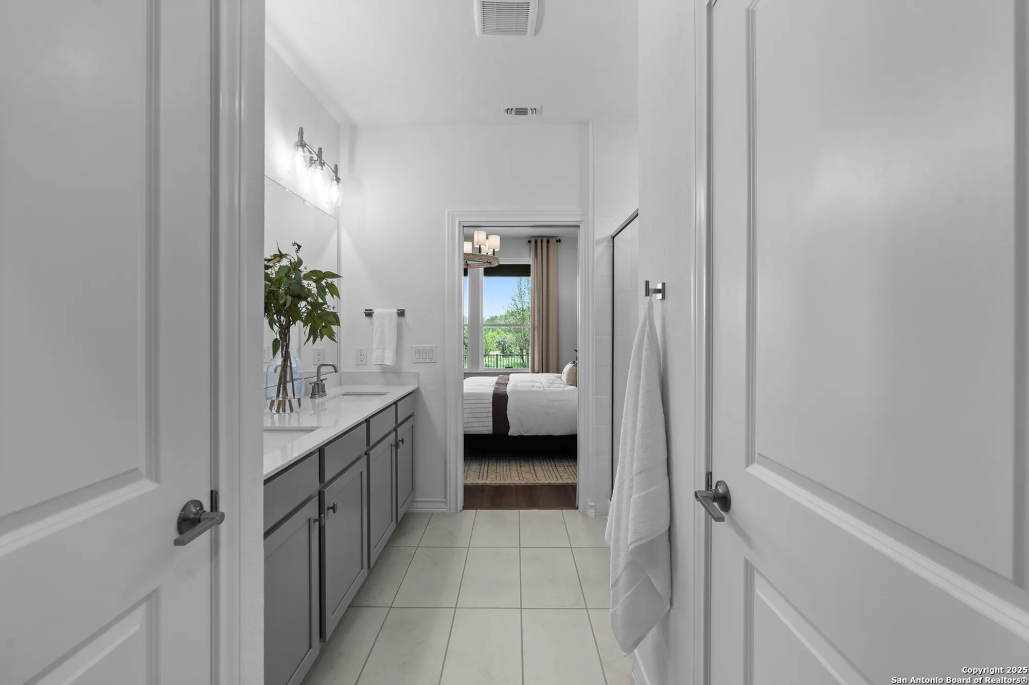 Property Slideshow image 20 of 24 | 2242 pinyon dr, New Braunfels, TX, 78132