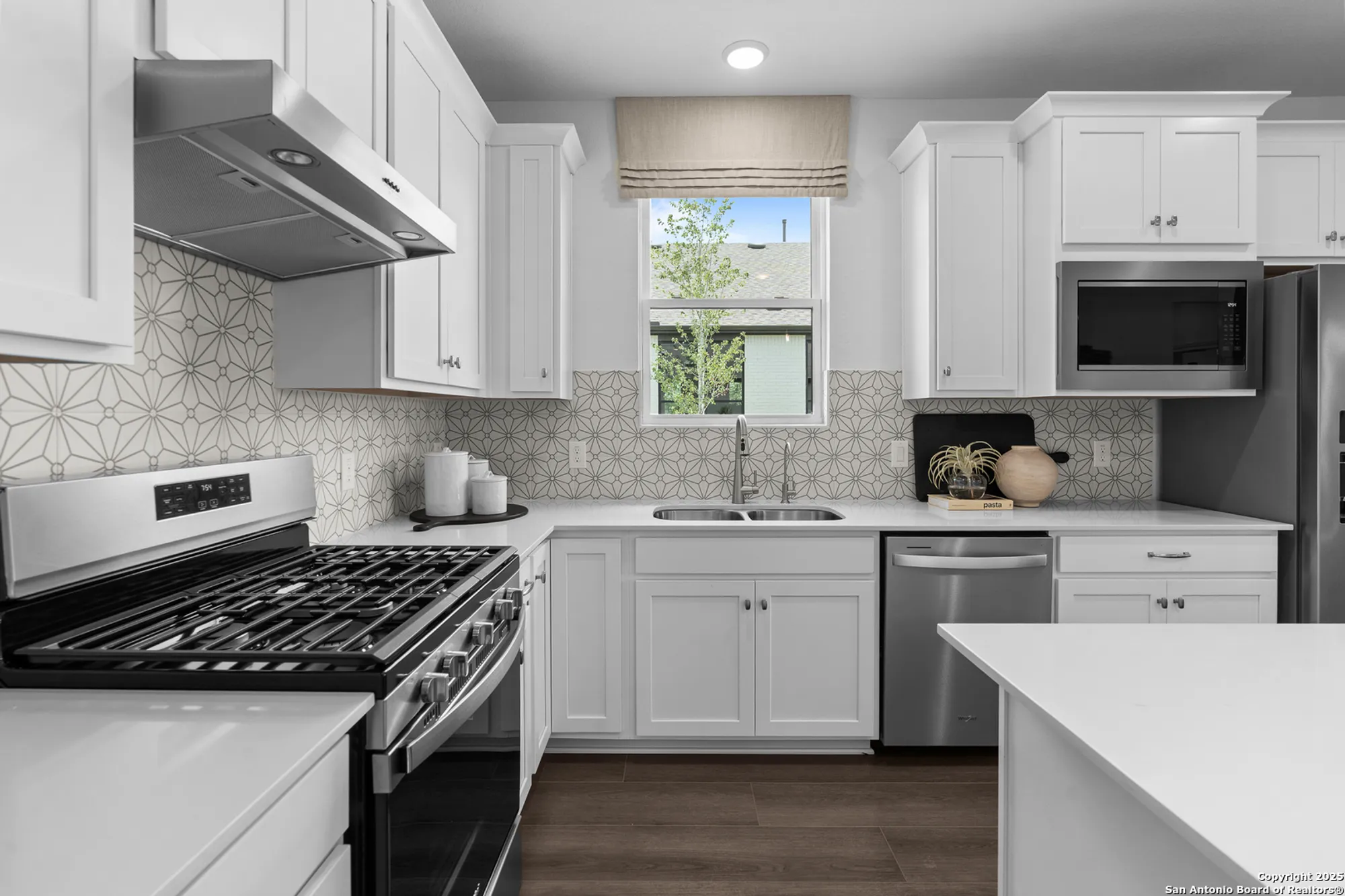 Property Slideshow image 23 of 24 | 2242 pinyon dr, New Braunfels, TX, 78132