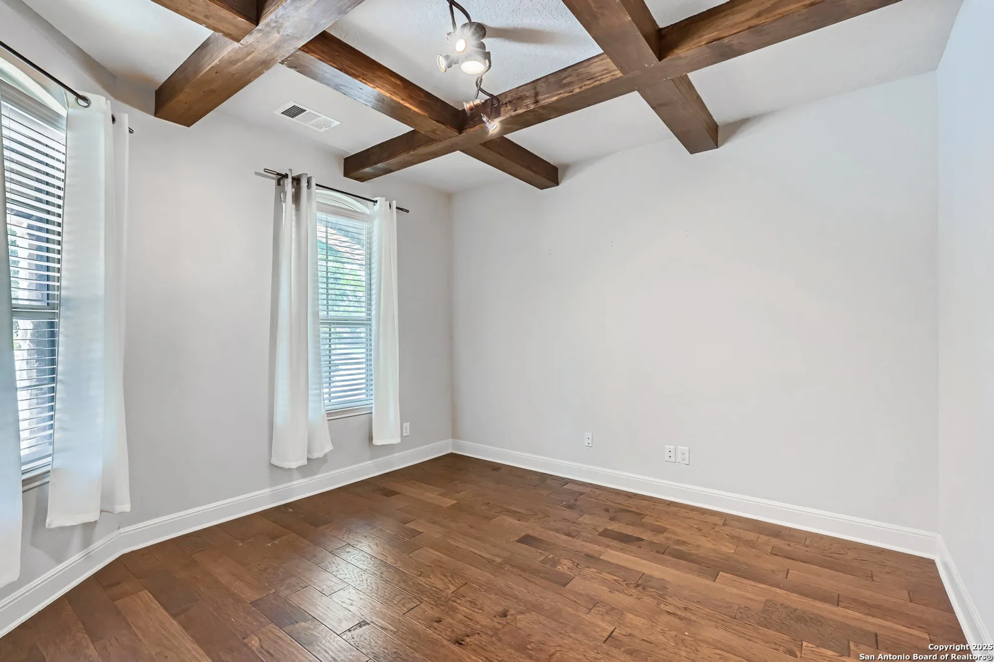 Property Slideshow image 5 of 37 | 28426 joanie kay, San Antonio, TX, 78260