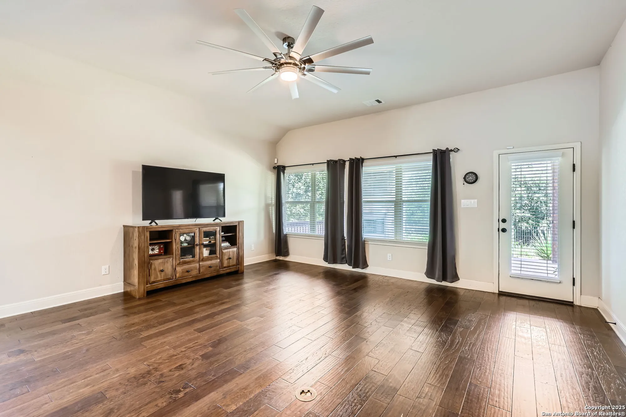 Property Slideshow image 16 of 37 | 28426 joanie kay, San Antonio, TX, 78260