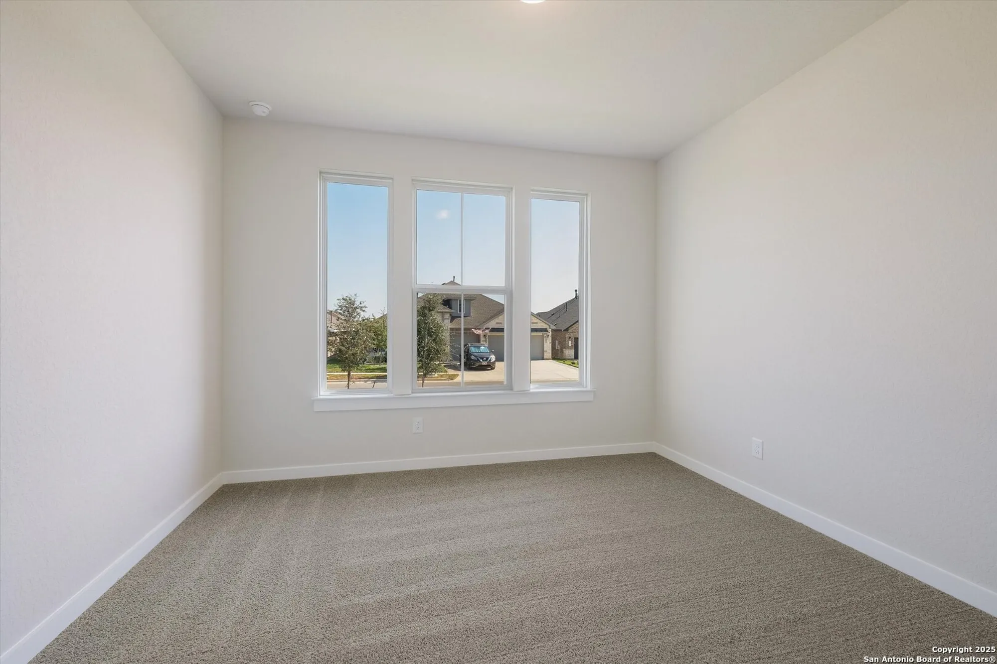 Property Slideshow image 20 of 38 | 349 vuelo st, New Braunfels, TX, 78132