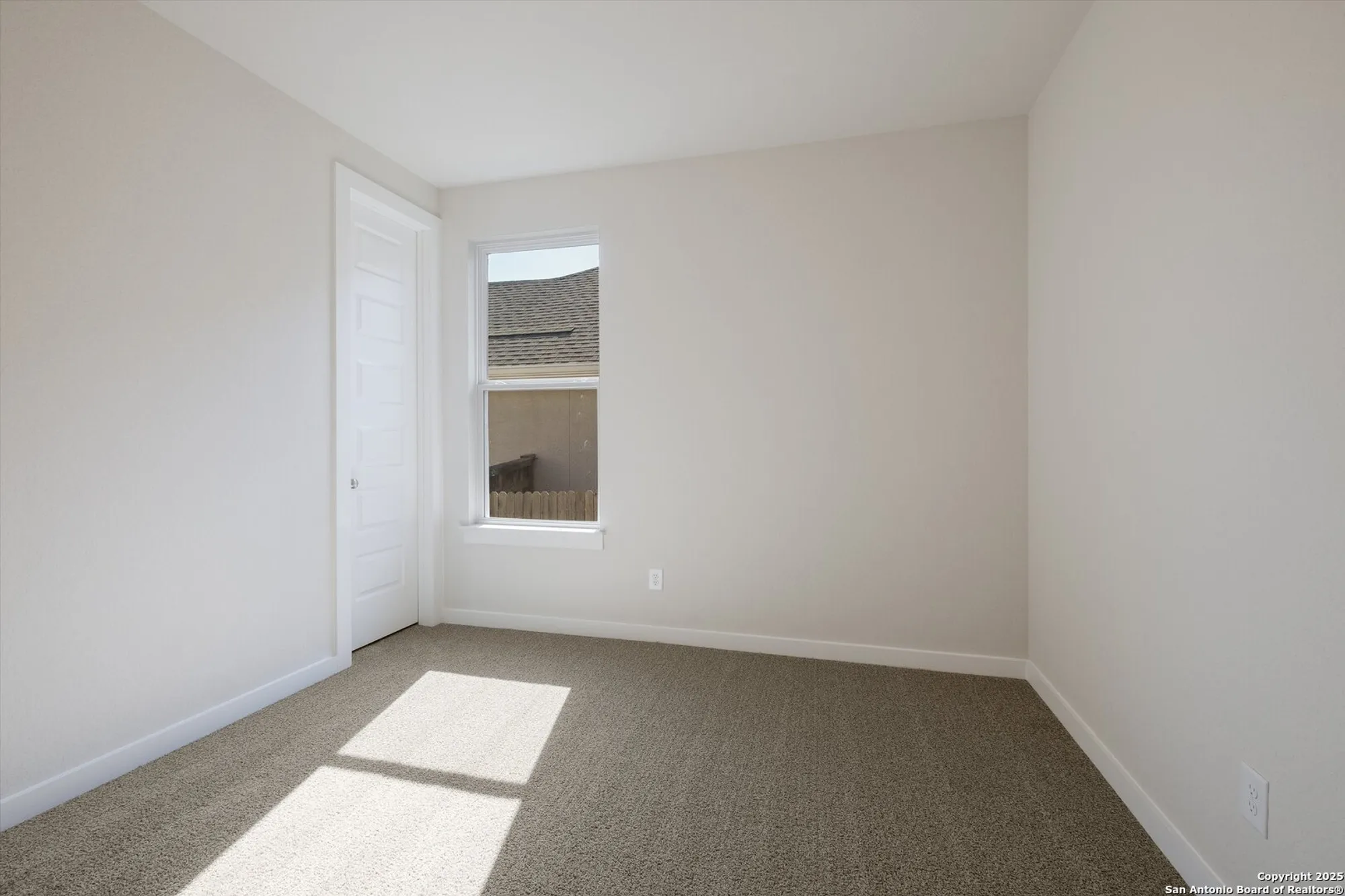 Property Slideshow image 21 of 38 | 349 vuelo st, New Braunfels, TX, 78132