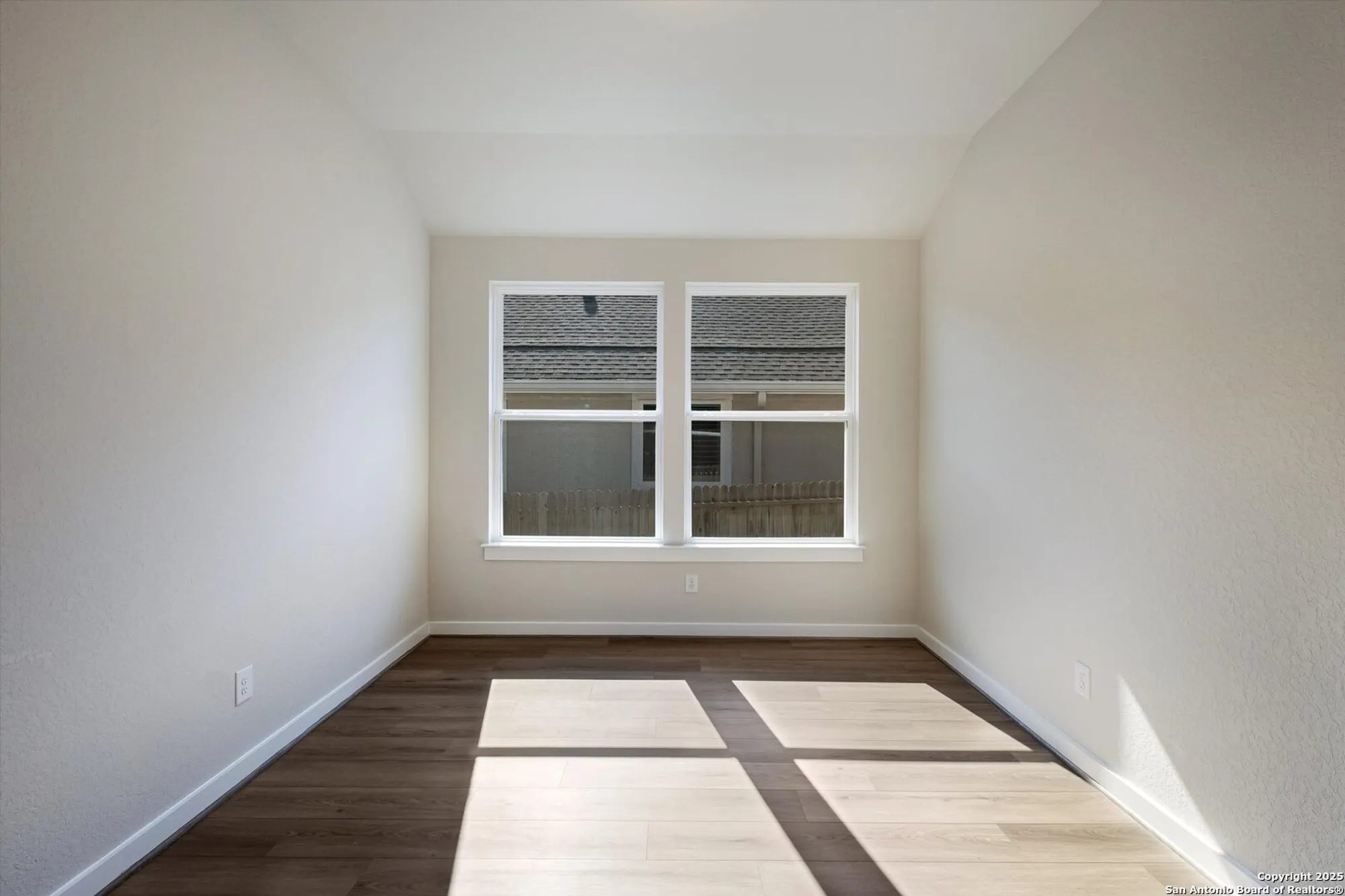 Property Slideshow image 25 of 38 | 349 vuelo st, New Braunfels, TX, 78132