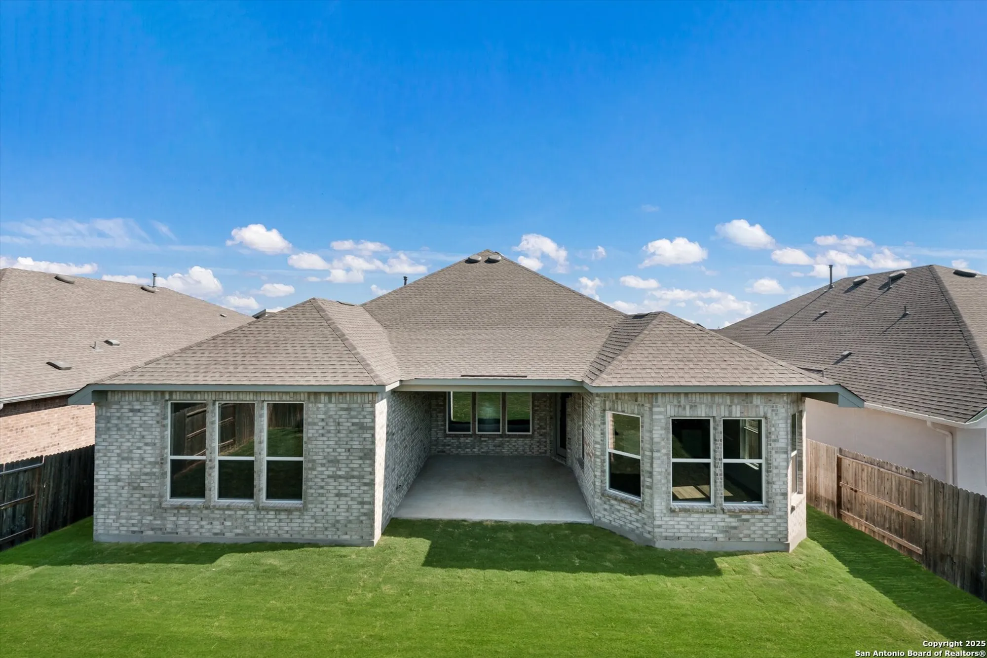 Property Slideshow image 27 of 38 | 349 vuelo st, New Braunfels, TX, 78132