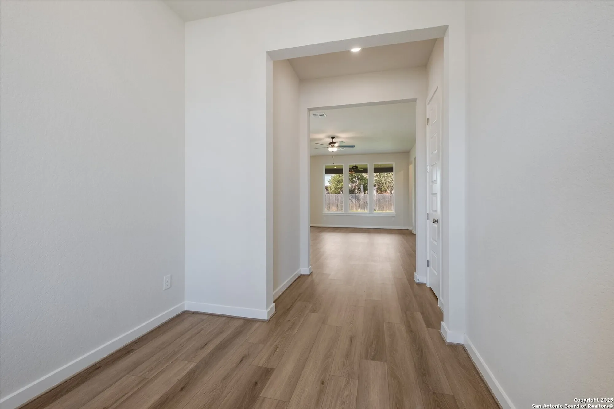 Property Slideshow image 4 of 38 | 349 vuelo st, New Braunfels, TX, 78132