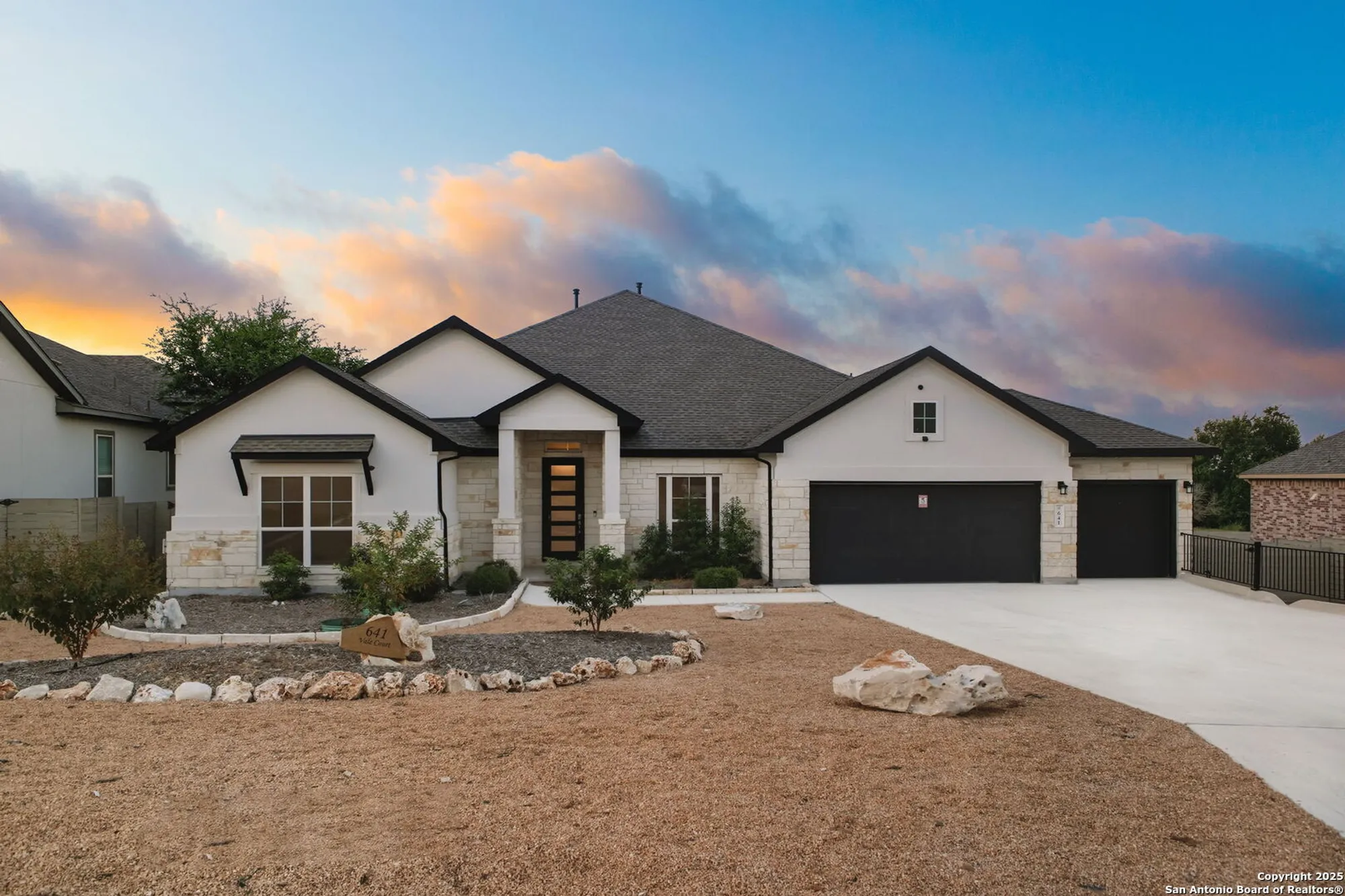 Property Slideshow image 5 of 44 | 641 vale ct, New Braunfels, TX, 78132