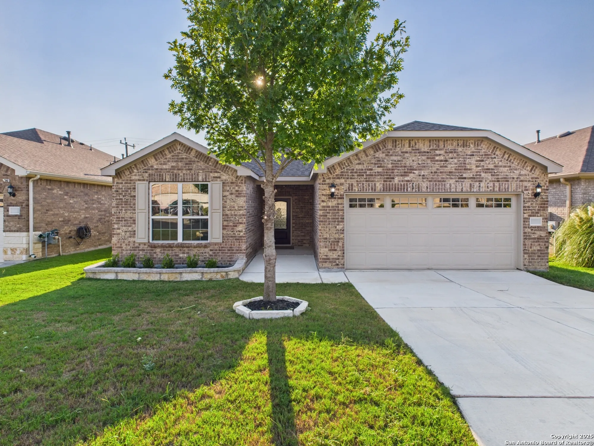 Property Slideshow image 1 of 28 | 3733 tulip dm, San Antonio, TX, 78253