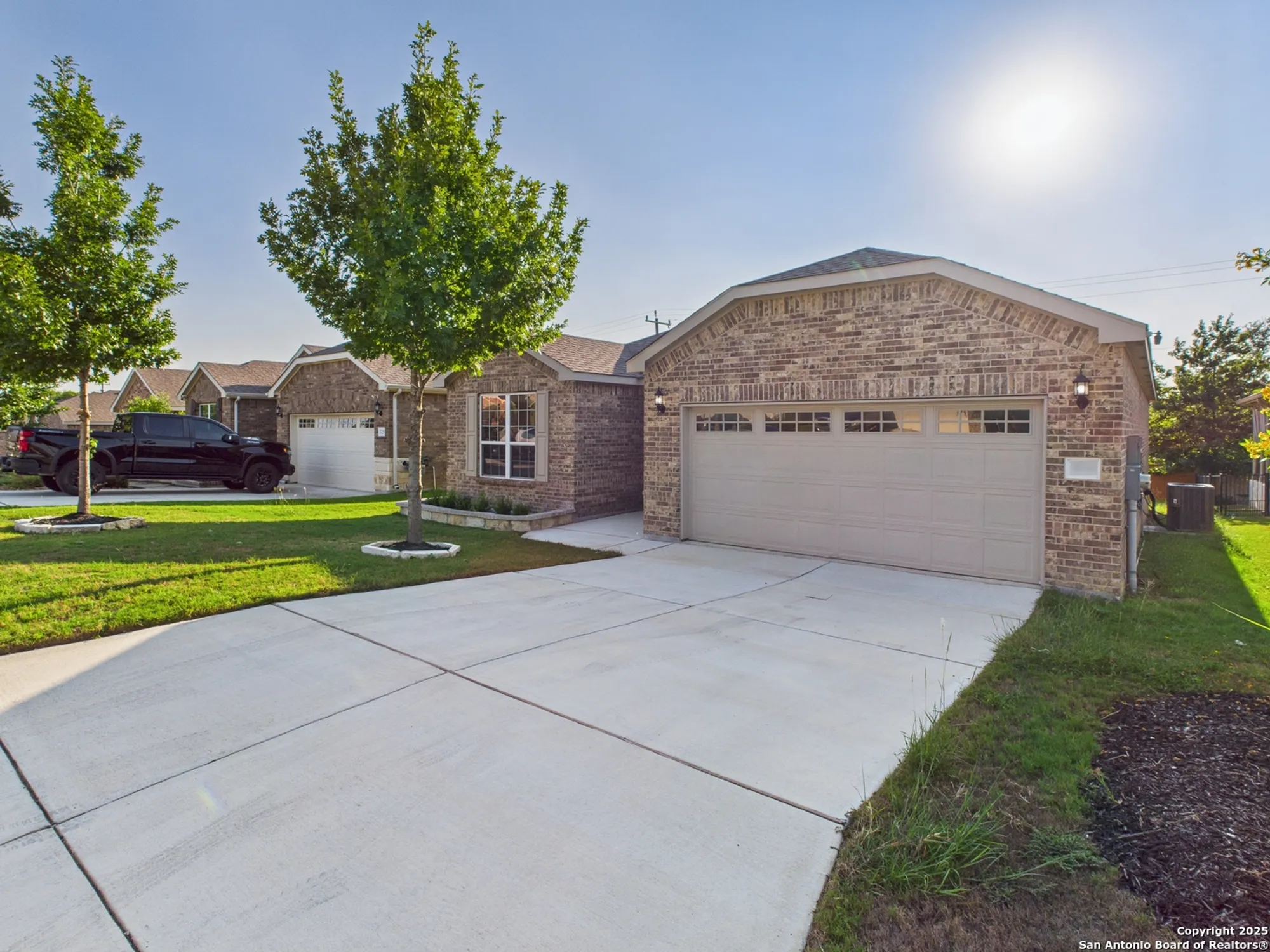 Property Slideshow image 3 of 28 | 3733 tulip dm, San Antonio, TX, 78253