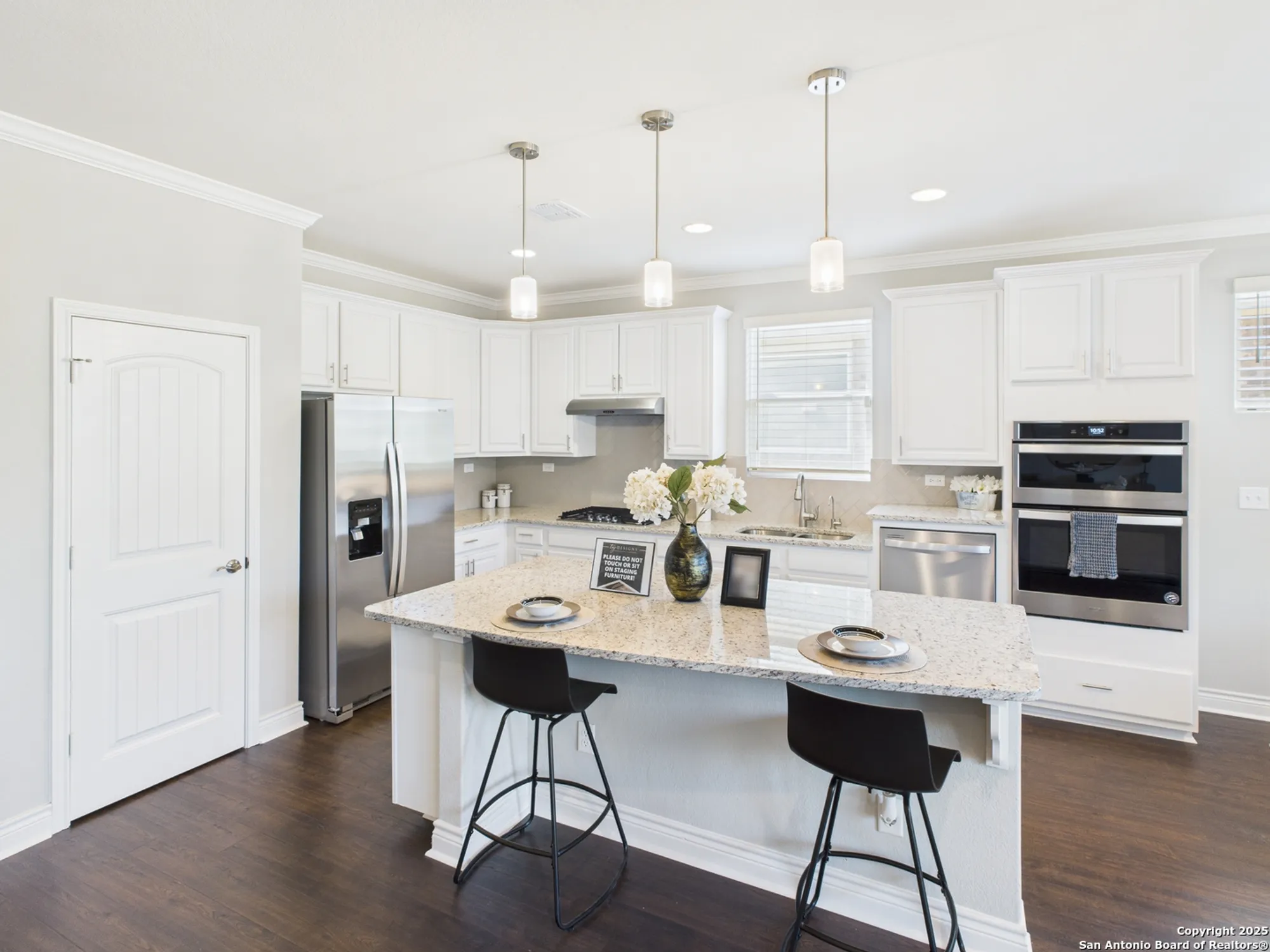 Property Slideshow image 9 of 28 | 3733 tulip dm, San Antonio, TX, 78253