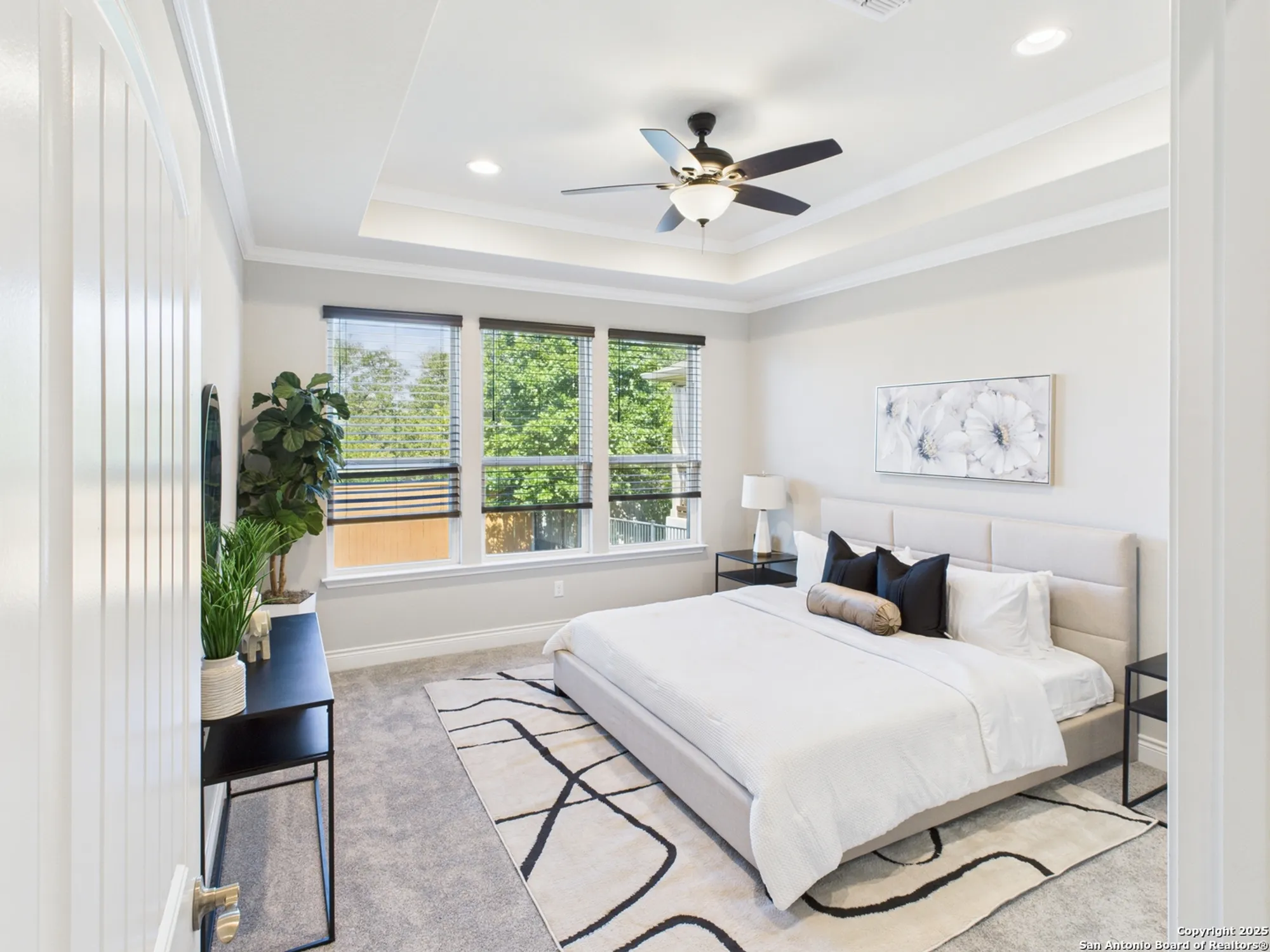 Property Slideshow image 13 of 28 | 3733 tulip dm, San Antonio, TX, 78253