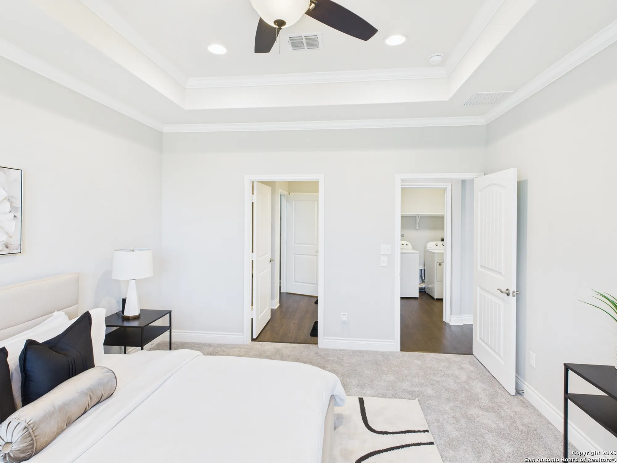 Property Slideshow image 14 of 28 | 3733 tulip dm, San Antonio, TX, 78253