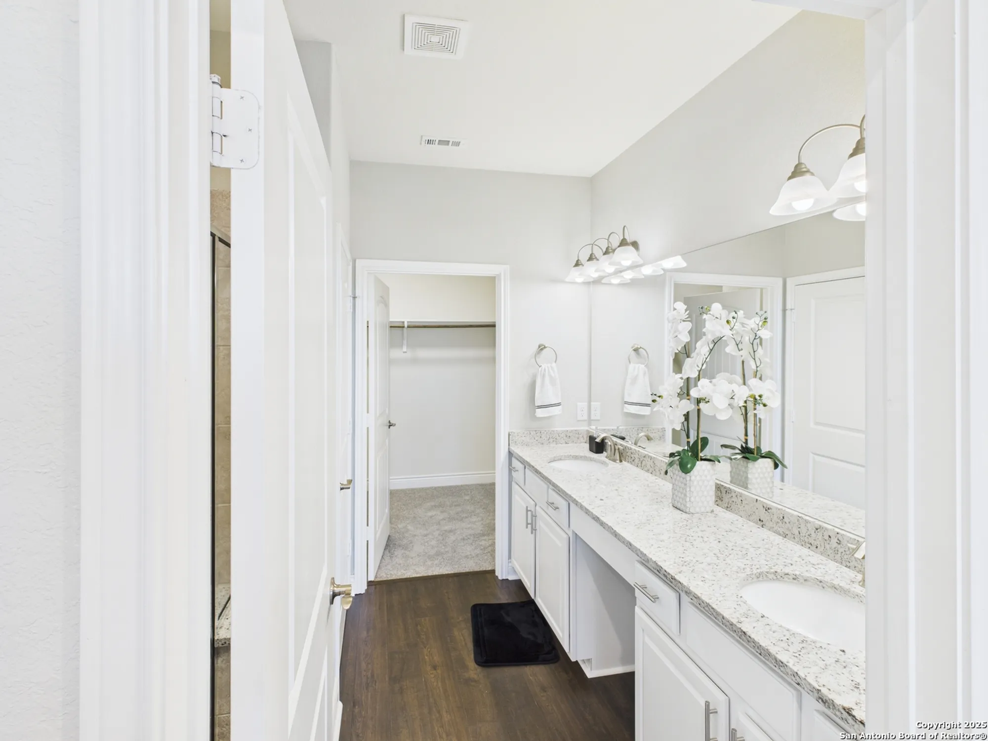 Property Slideshow image 16 of 28 | 3733 tulip dm, San Antonio, TX, 78253