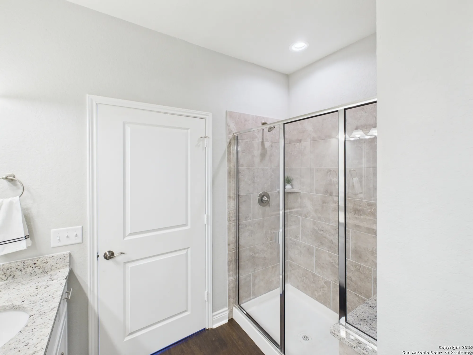 Property Slideshow image 18 of 28 | 3733 tulip dm, San Antonio, TX, 78253