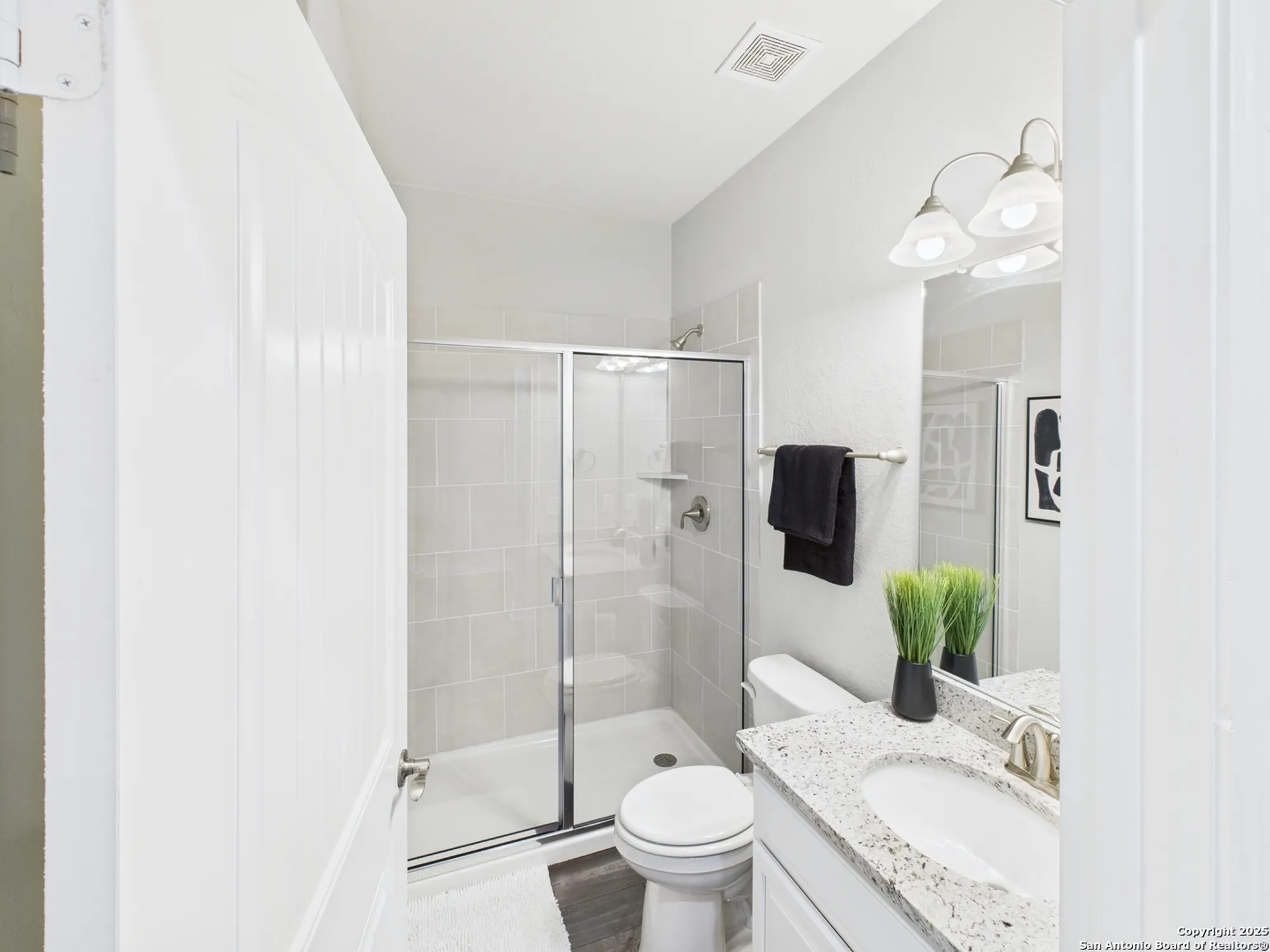 Property Slideshow image 22 of 28 | 3733 tulip dm, San Antonio, TX, 78253