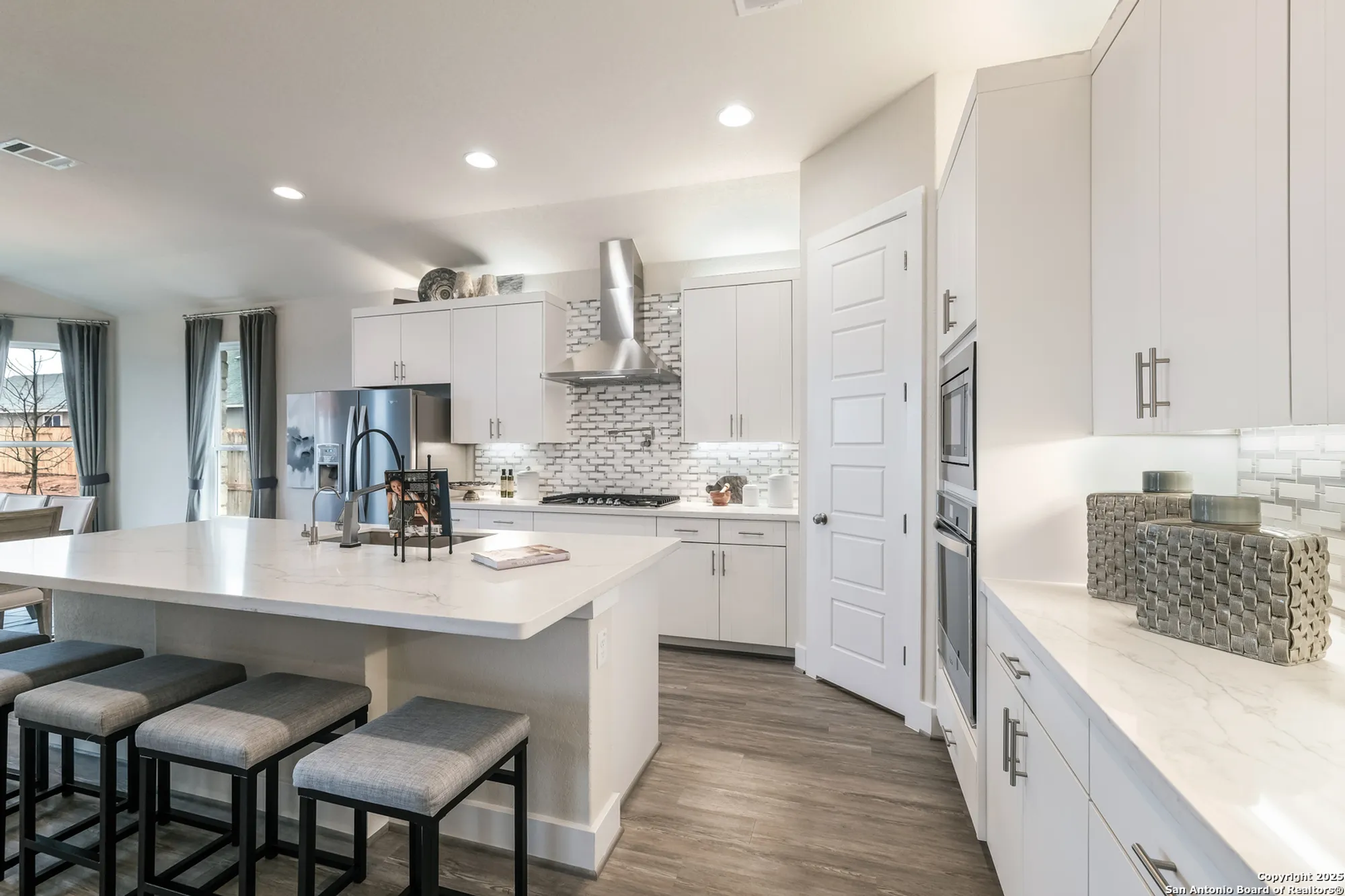 Property Slideshow image 11 of 21 | 379 borchers blvd, New Braunfels, TX, 78132