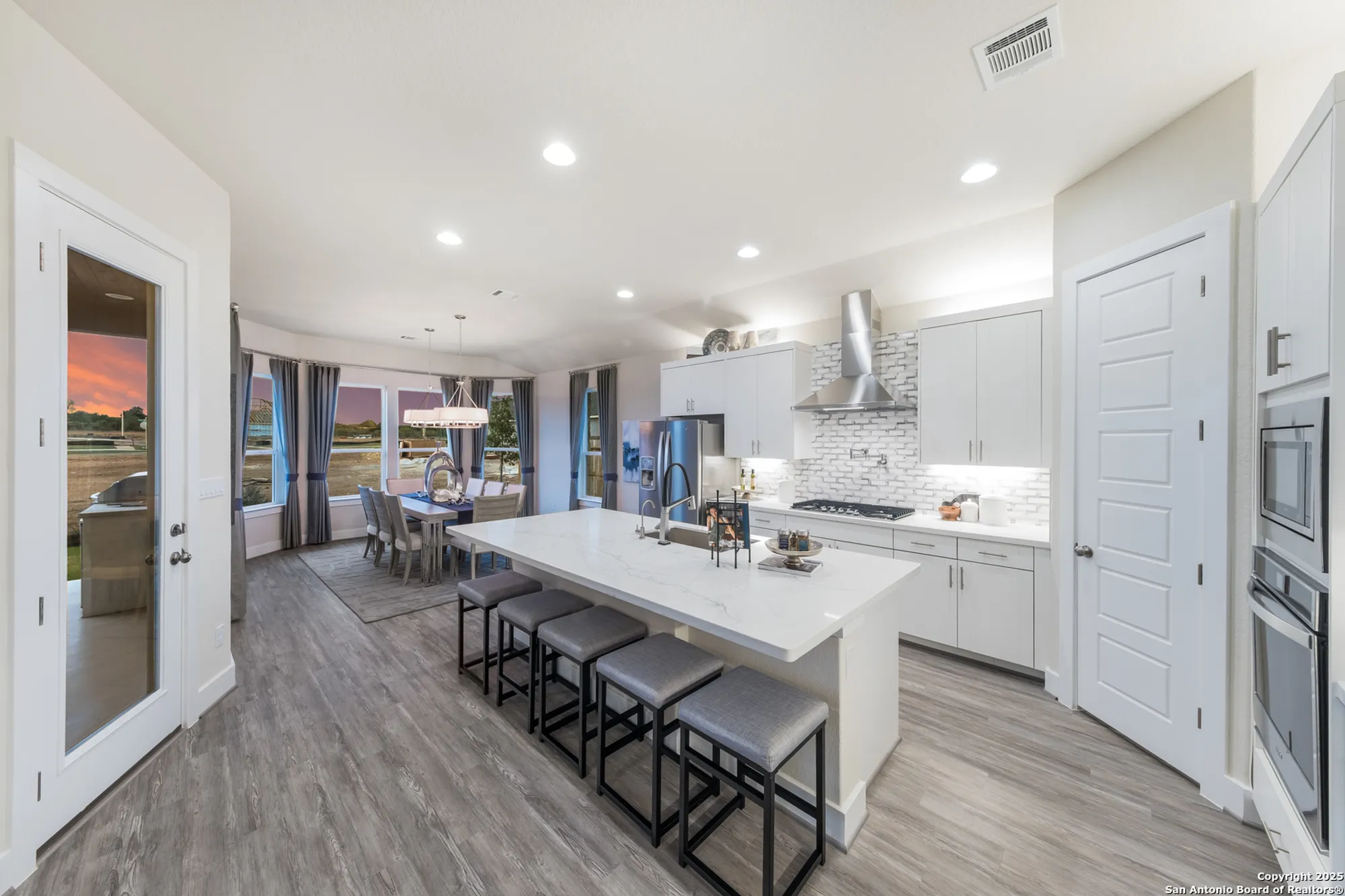 Property Slideshow image 9 of 21 | 379 borchers blvd, New Braunfels, TX, 78132