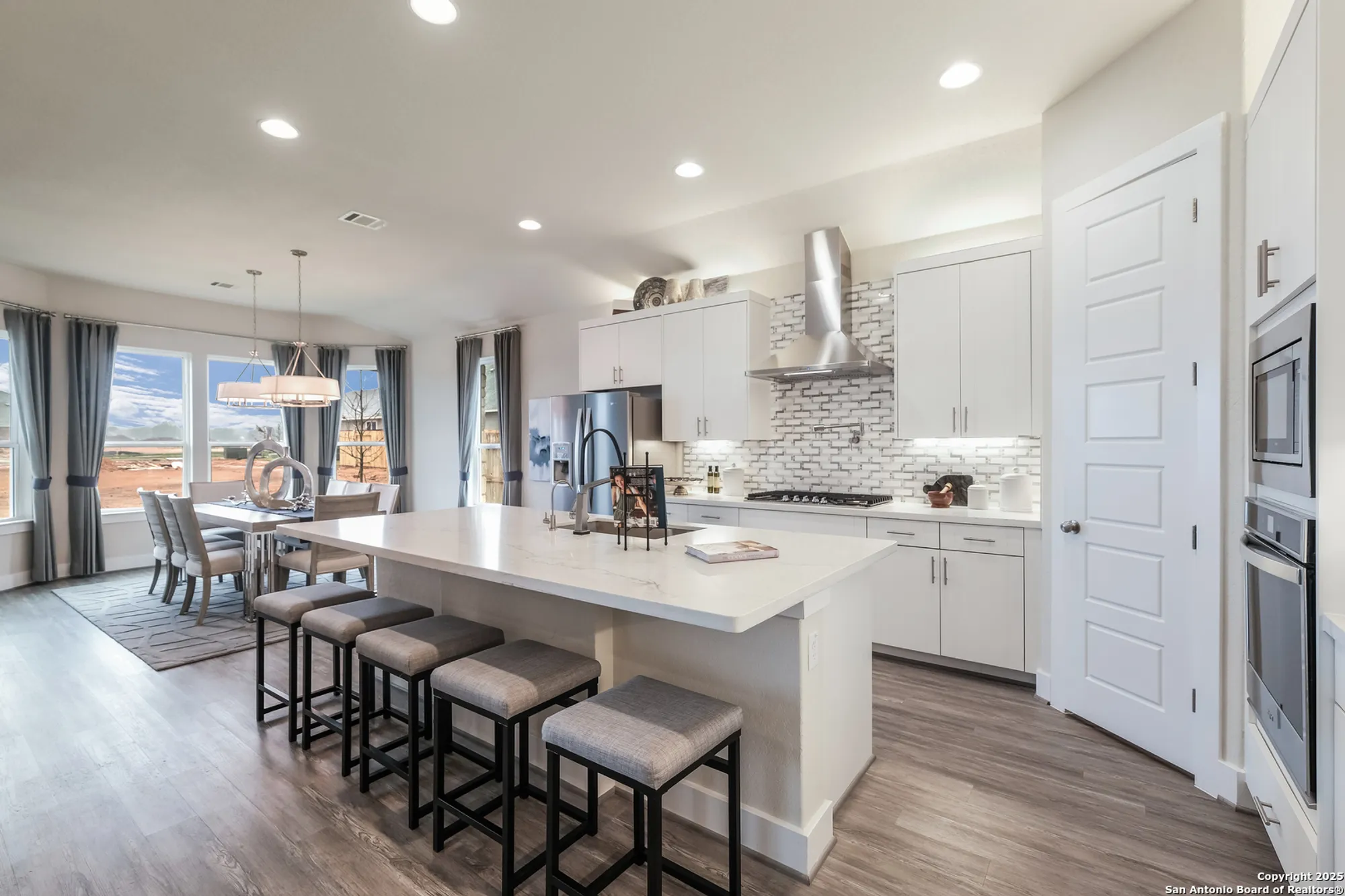 Property Slideshow image 10 of 21 | 379 borchers blvd, New Braunfels, TX, 78132