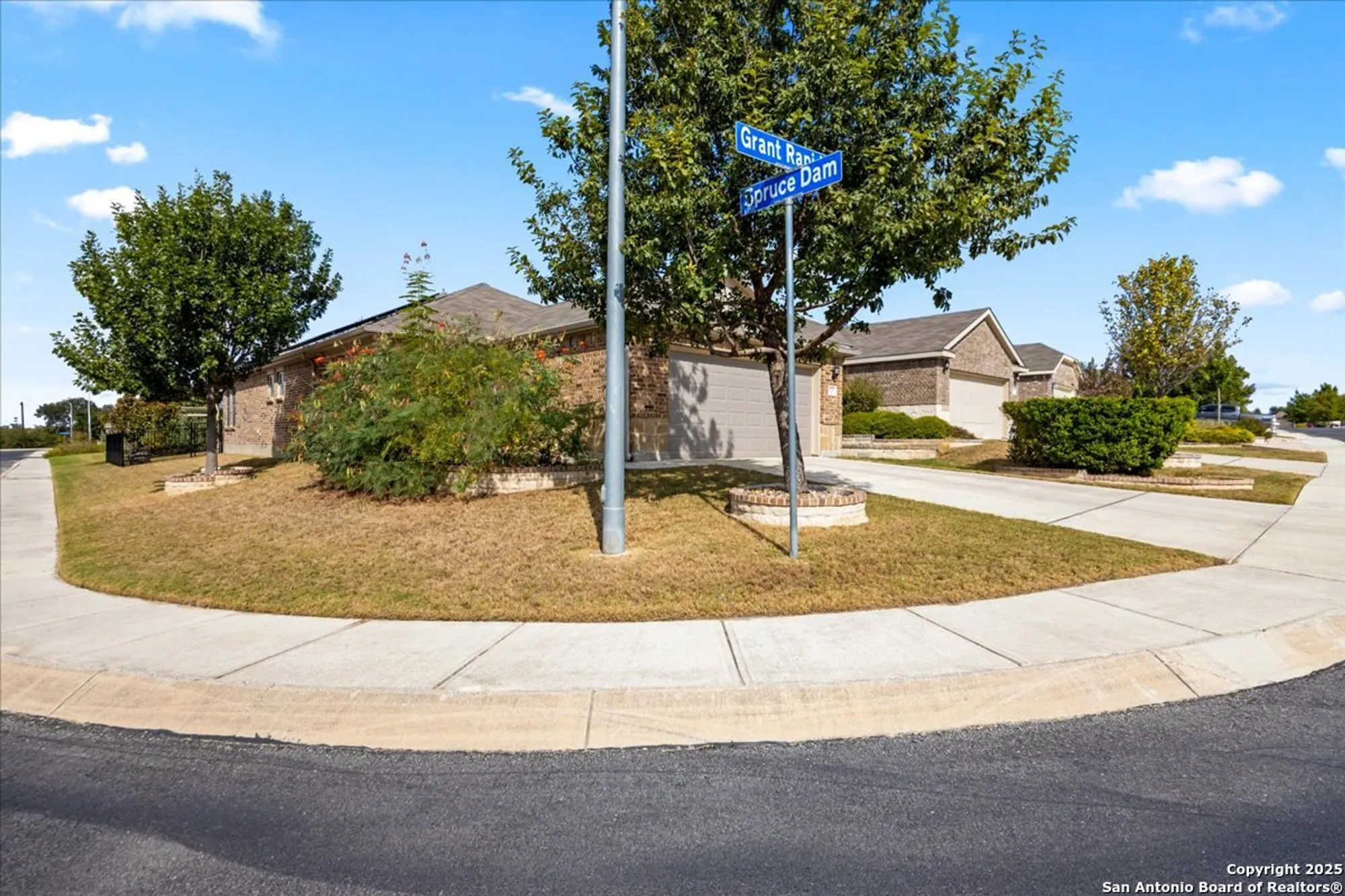 Property Slideshow image 3 of 39 | 3505 grant rpds, San Antonio, TX, 78253