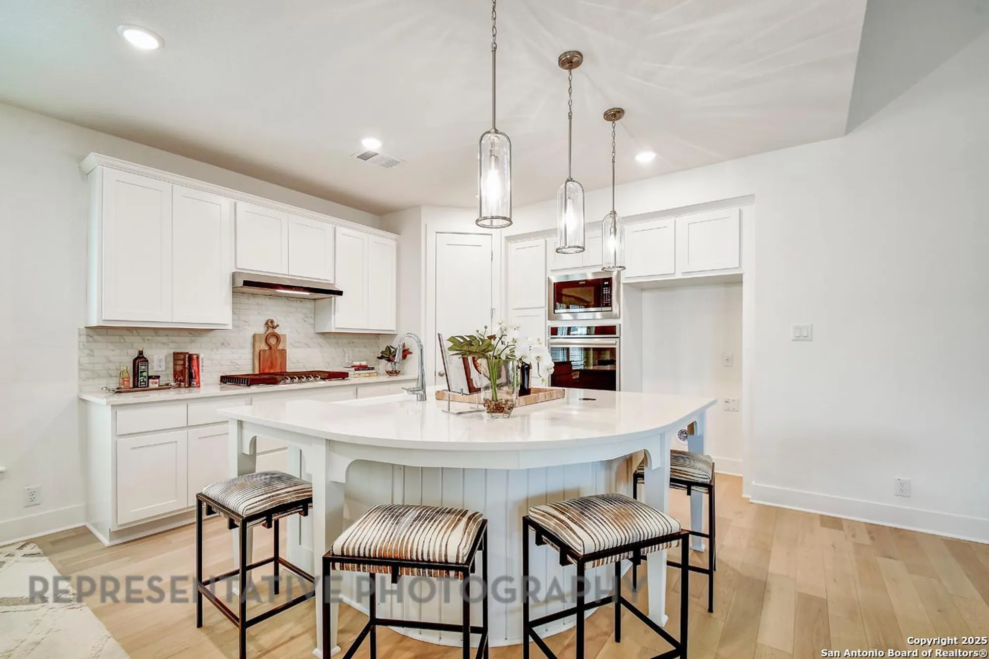 Property Slideshow image 2 of 25 | 1846 nettletree rd, New Braunfels, TX, 78132