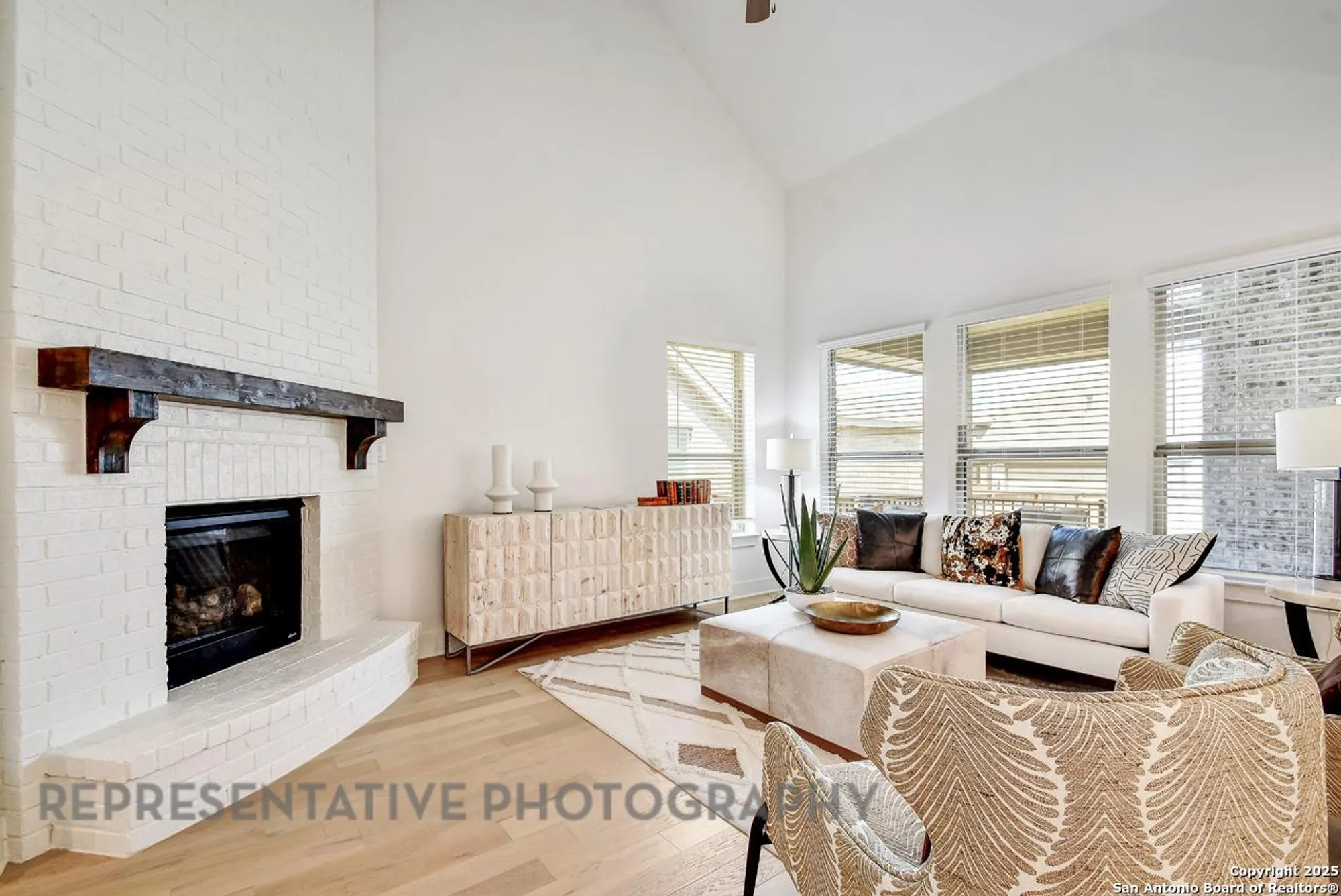 Property Slideshow image 4 of 25 | 1846 nettletree rd, New Braunfels, TX, 78132